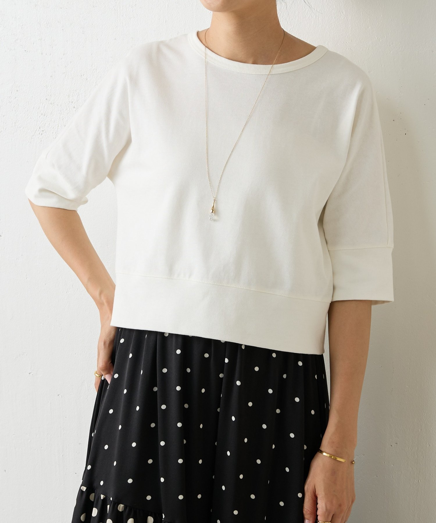 【SALE／70%OFF】BEARDSLEY ショートTee ビアズリー トップス カットソー・Tシャツ ホワイト ブラック【送料無料】のサムネイル