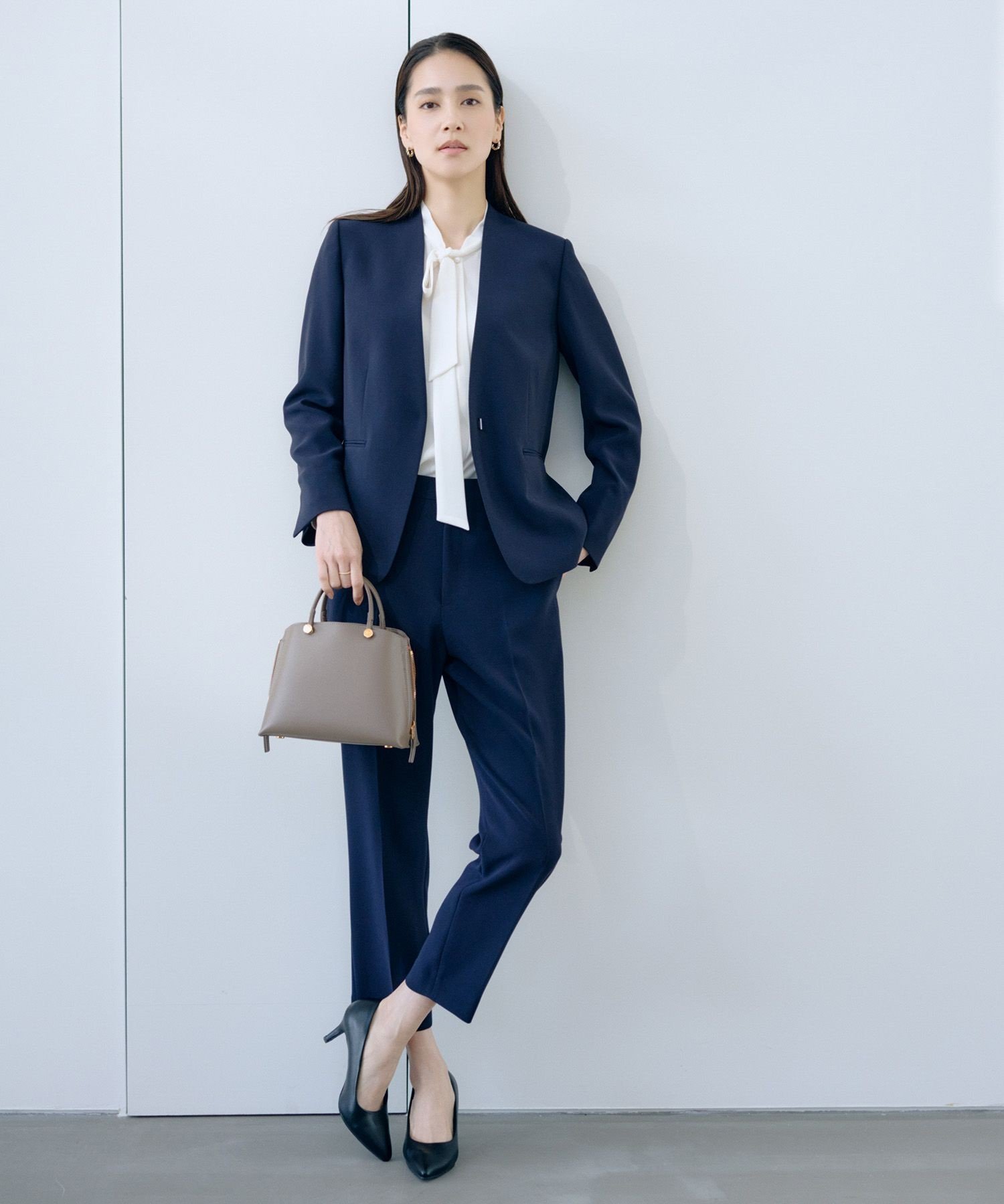 ' トリアセダブルクロス Vネックジャケット/セットアップ対応・イージーケア・26SS ロペ ジャケット・アウター ノーカラージャケット ネイビー ベージュ