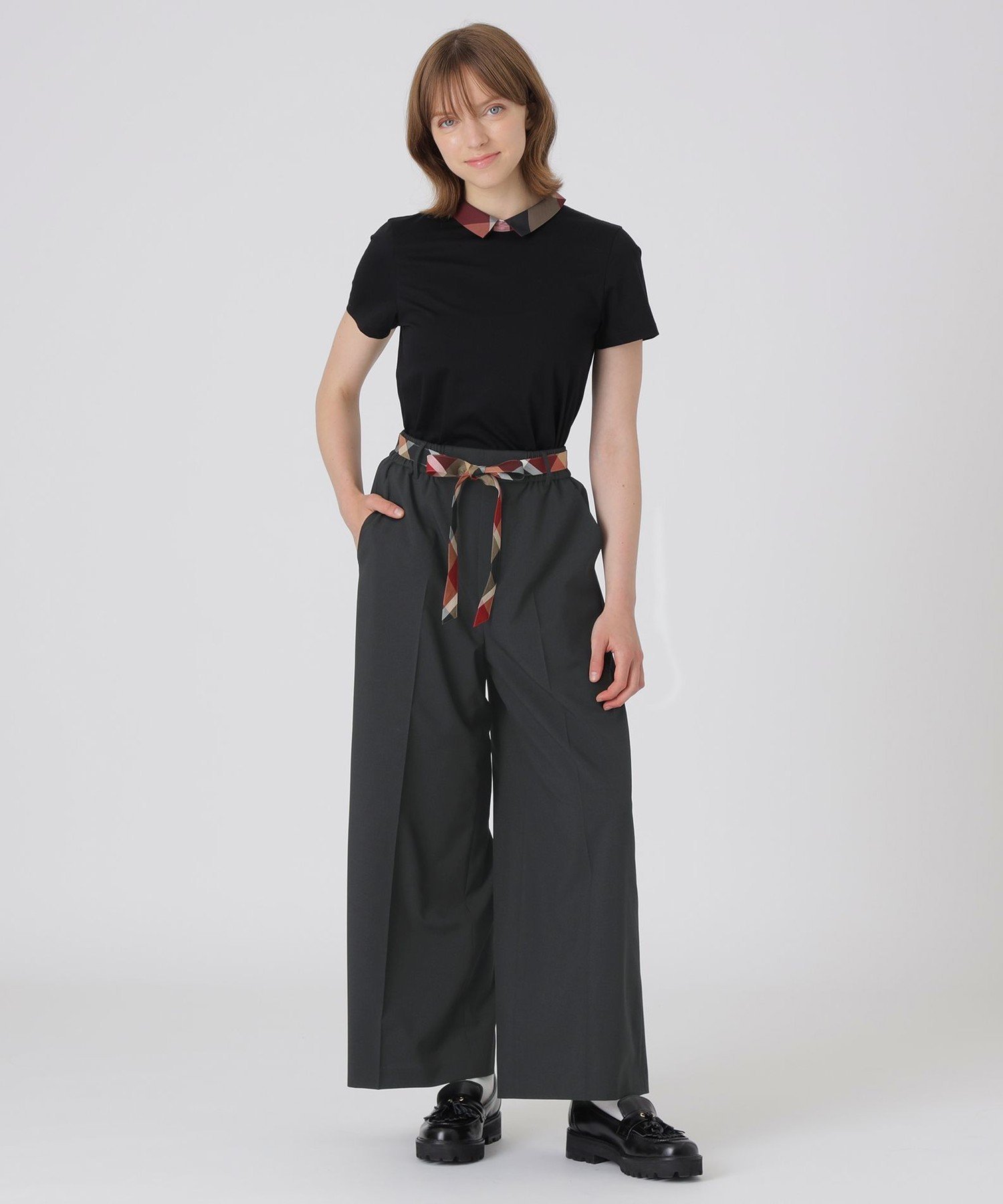 【一部店舗限定】ハイカウントナノストレッチワイドパンツ ブルーレーベル / ブラックレーベル・クレストブリッジ パンツ その他のパンツ ブラック ベージュ