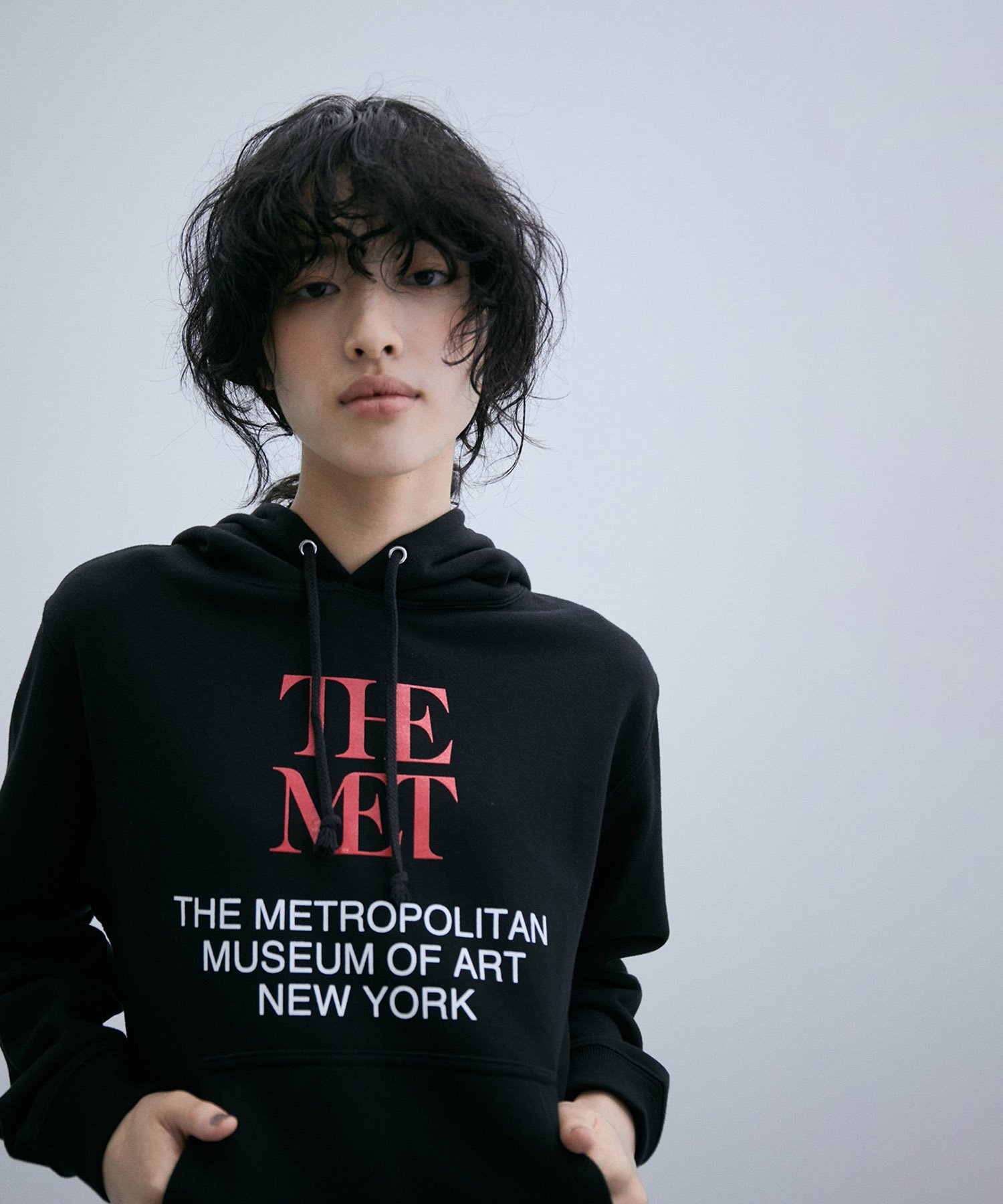 【SALE／40%OFF】ADAM ET ROPE' FEMME THE MET x ADAM LOGO SWEAT アダムエロペ トップス パーカー・フーディー ブラック グレー グリーン【送料無料】