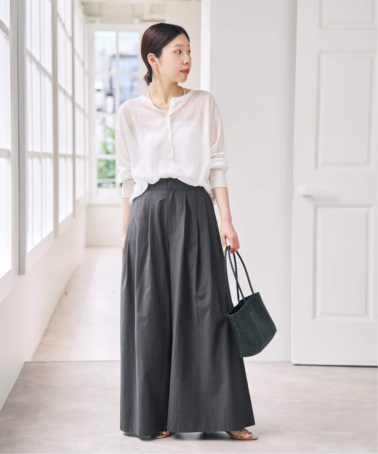 Spick & Span タックボリュームパンツ スピックアンドスパン パンツ その他のパンツ ブラック グレー