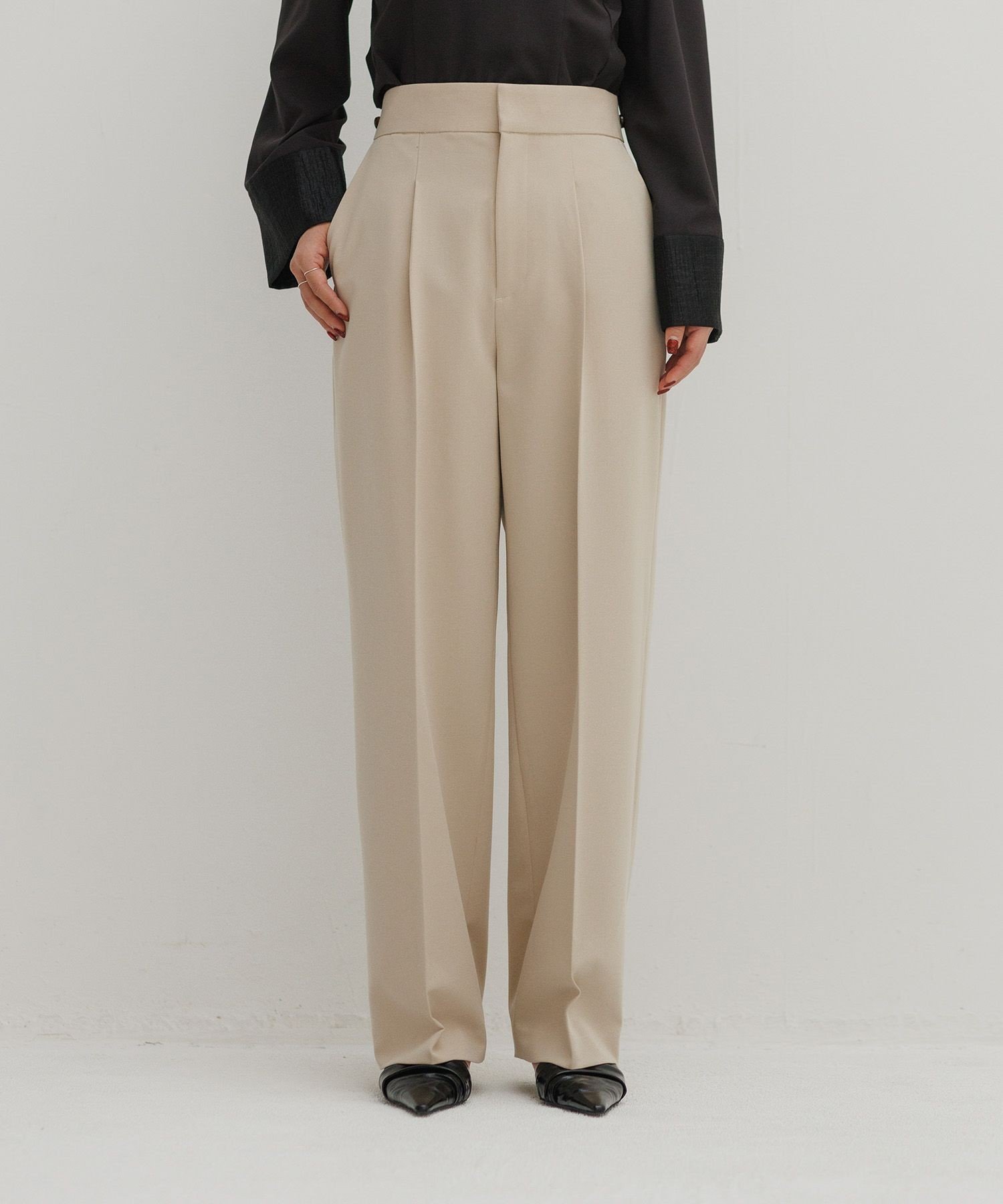 【SALE／40%OFF】ADAM ET ROPE' FEMME 【WEB限定】・【撥水】骨格別スラックス ストレート アダムエロペ パンツ スラックス・ドレスパンツ ブラック ベージュ【送料無料】のサムネイル