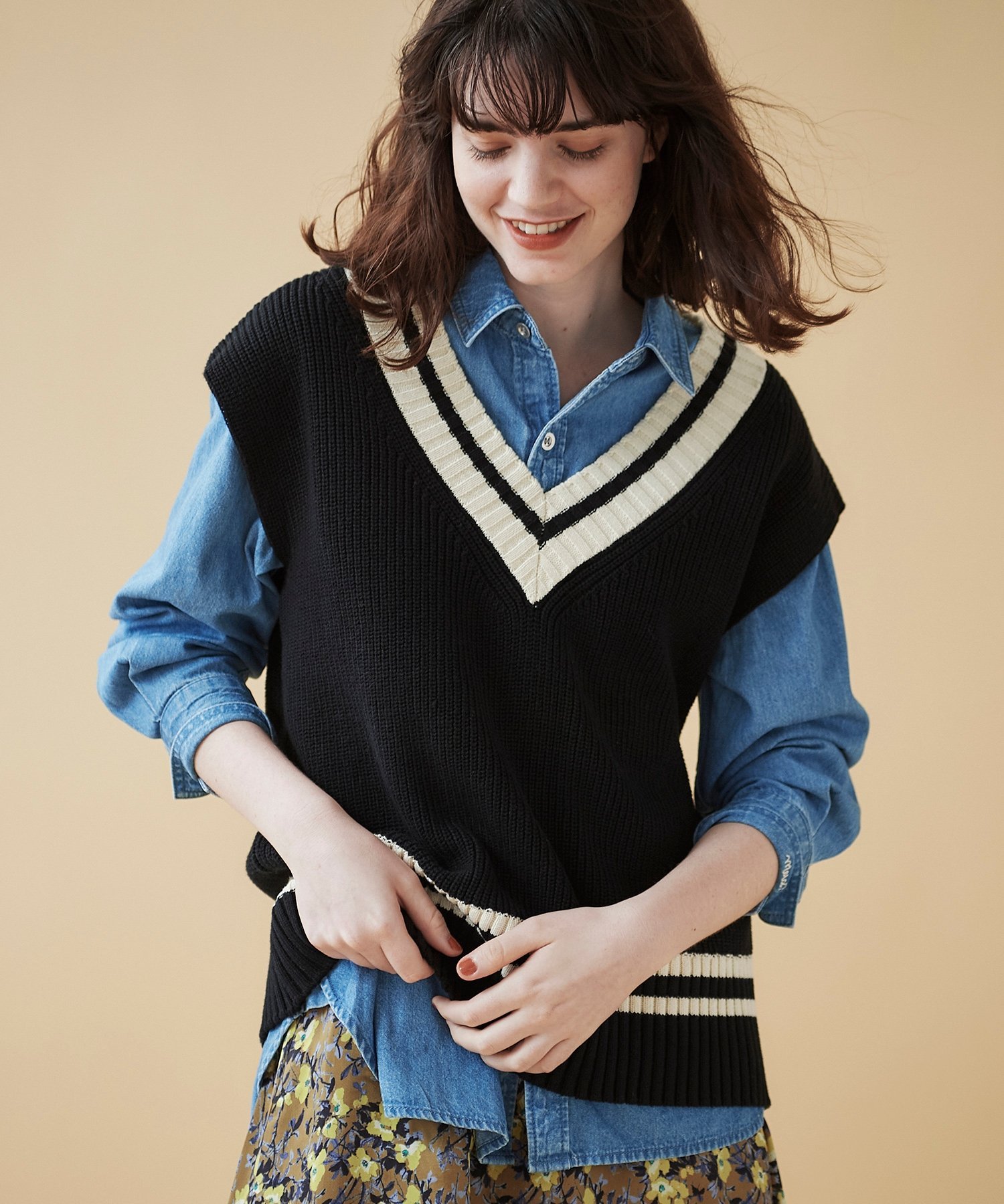 【SALE／70%OFF】le.coeur blanc チルデンアゼ編みニットベスト ルクールブラン トップス ニット ホワイト ブラックのサムネイル