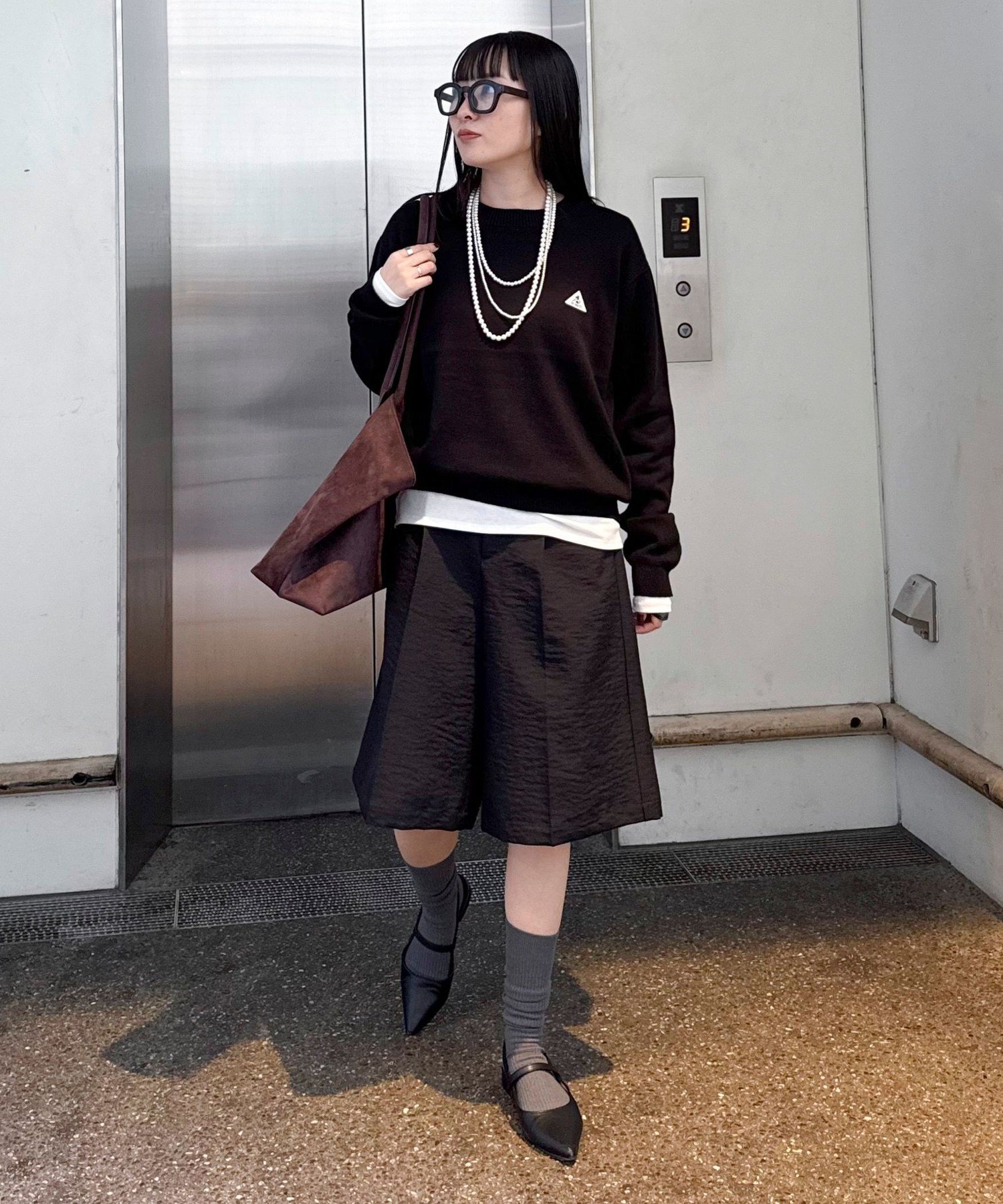 【SALE／20%OFF】fredy emue タックスラックスハーフパンツ フレディ アンド グロスター パンツ その他のパンツ ブラック【送料無料】