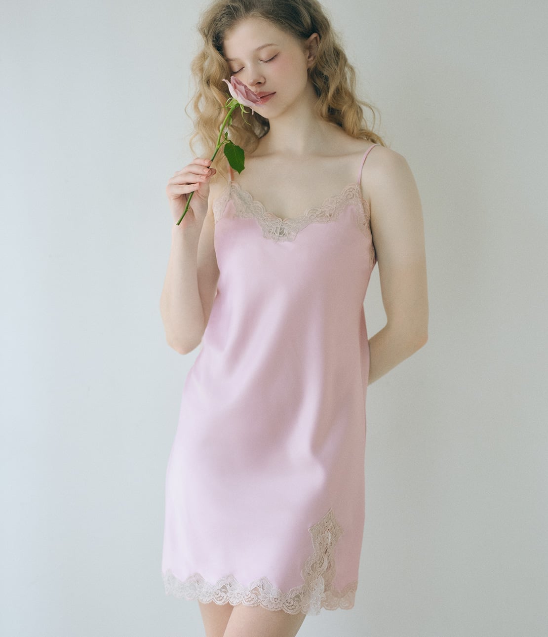 PEACH JOHN 【ドレスアンダー,ルームウェアに】ストレッチサテンレーススリップ ピーチ・ジョン インナー・ルームウェア その他のインナー・ルームウェア ブラック ピンク グレー