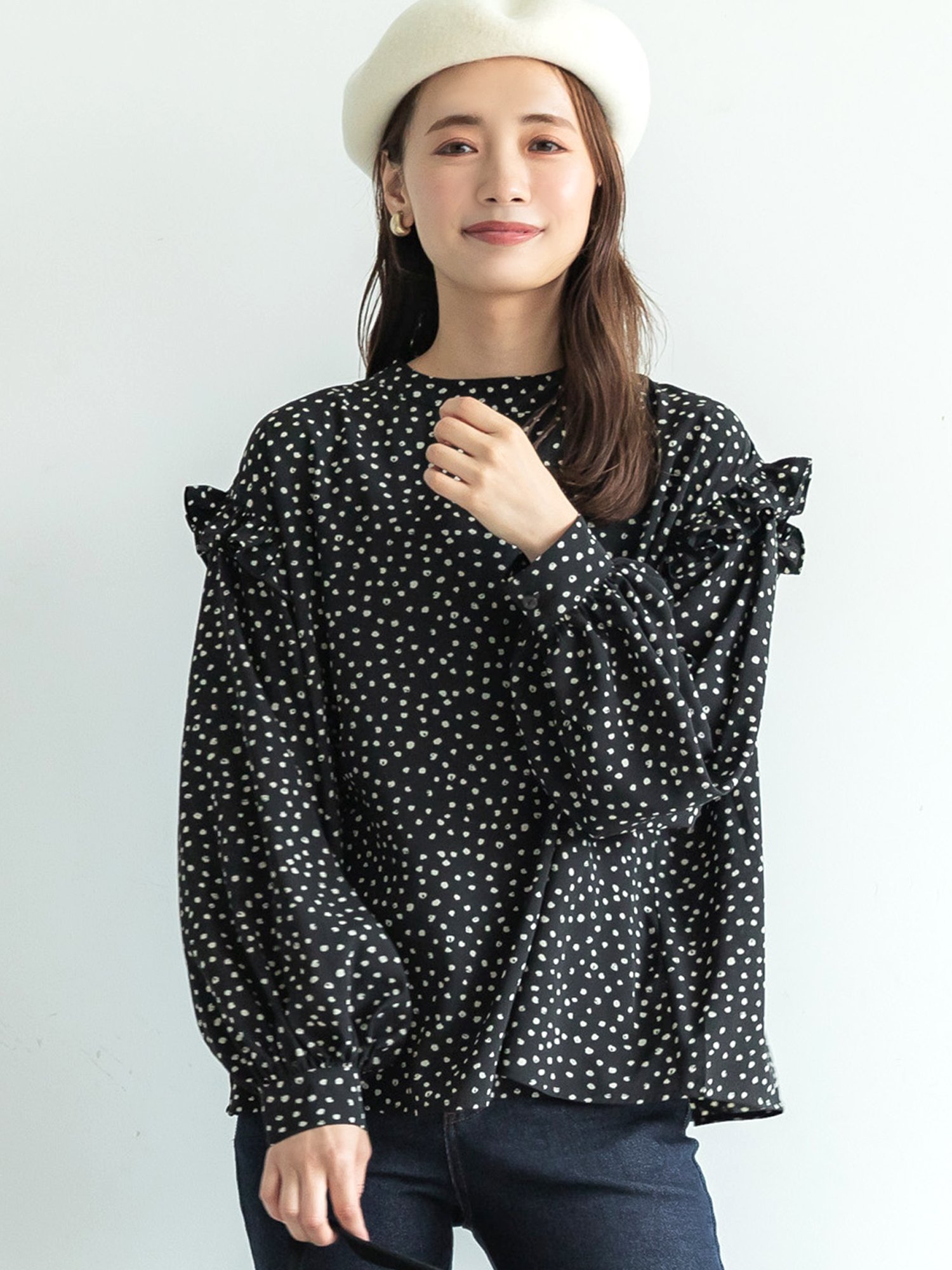 【SALE／26%OFF】coca 袖フリルドットブラウス コカ トップス シャツ・ブラウス ブラックのサムネイル