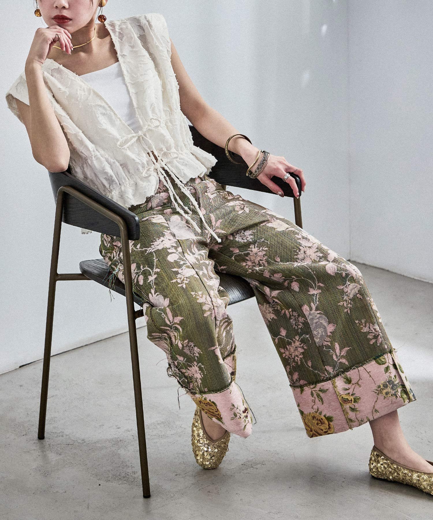 FashionLetter フリンジジャガード フロントリボンブラウス ビーフラット トップス シャツ・ブラウス ブラック ホワイト【送料無料】