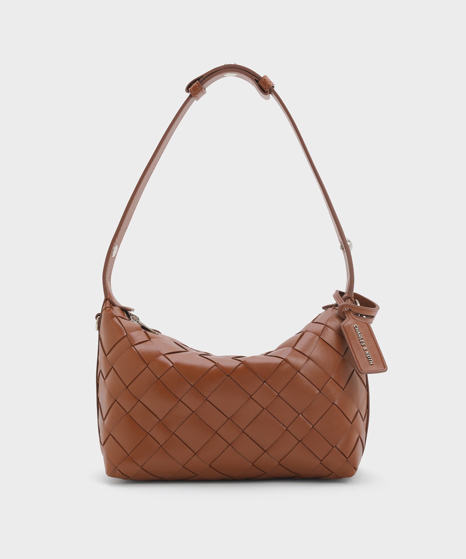 CHARLES & KEITH Ivette イヴェット ウーブンショルダーバッグ (Chocolate) チャールズアンドキース バッグ ショルダーバッグ シルバー【送料無料】