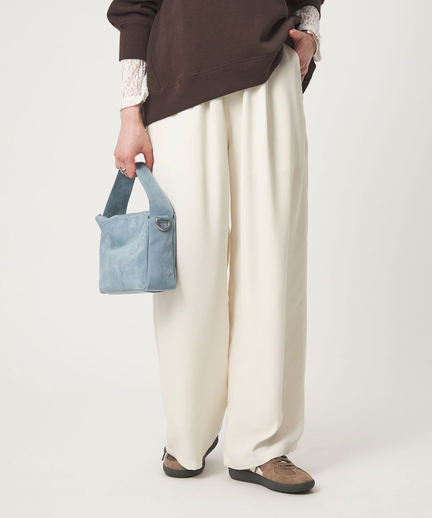 【WEB限定】＜at ease＞ドロスト ワイド パンツ オフホワイト ユナイテッドアローズ グリーンレーベルリラクシング パンツ その他のパンツ ホワイト
