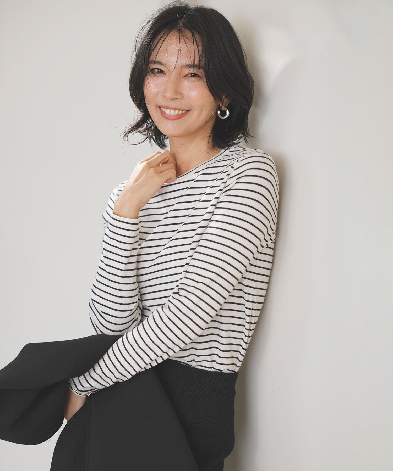 UNFILO L 【洗える】コットンカシミヤ クルーネックカットソー アンフィーロ トップス カットソー・Tシャツ ホワイト グレー ブラック ブルー【送料無料】のサムネイル