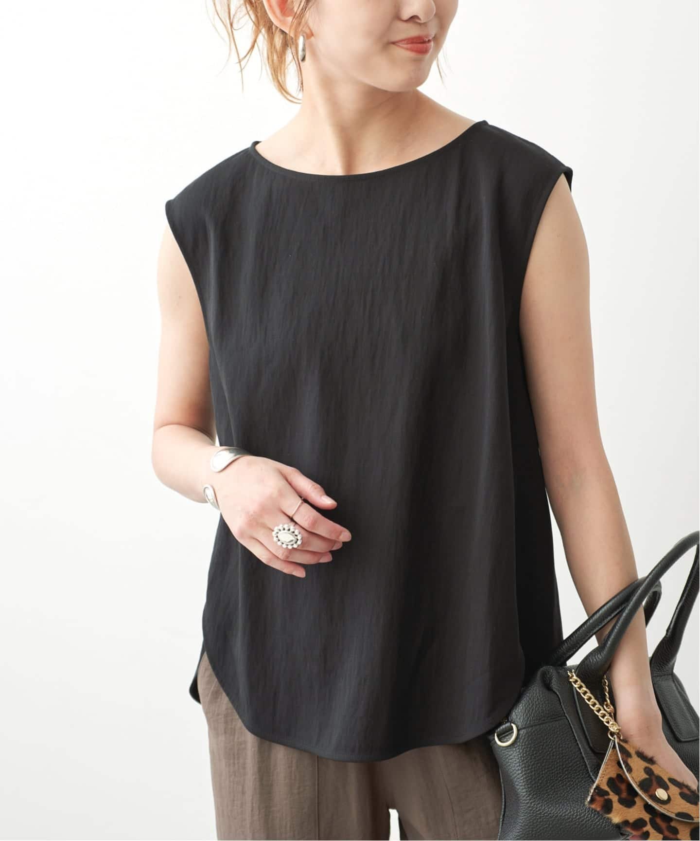 Spick & Span 《セットアップ可》スムースフィールプルオーバー スピックアンドスパン トップス カットソー・Tシャツ ブラック ブラウン