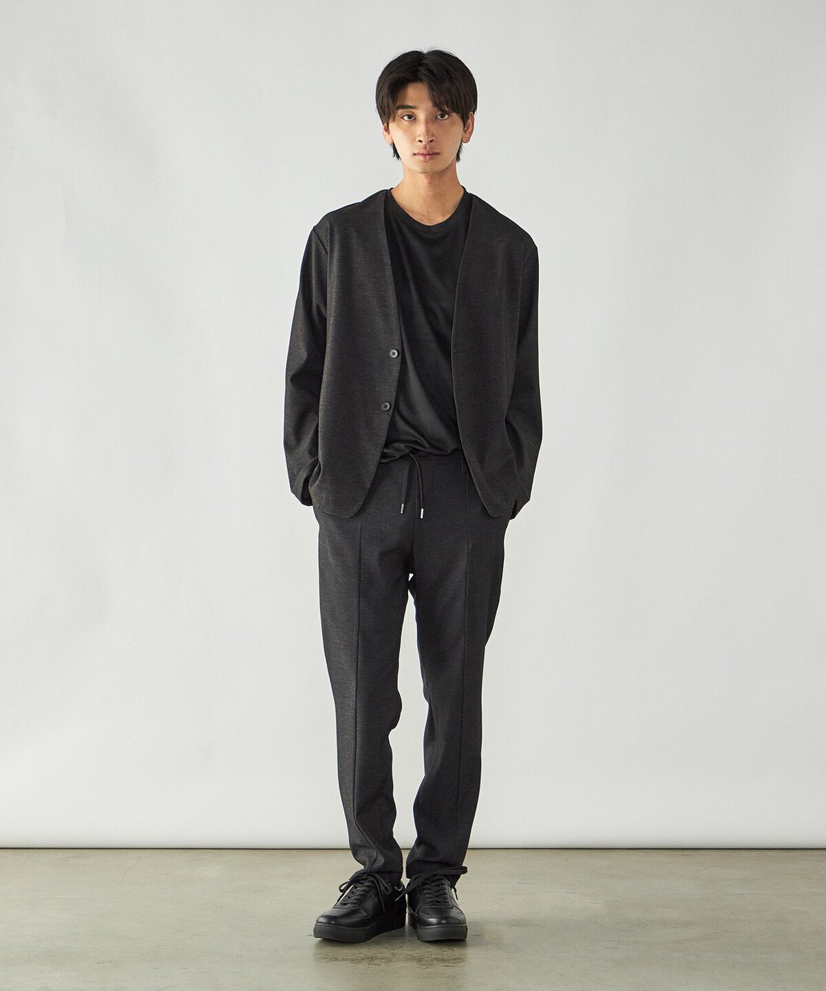 デニムライク ストレッチ テーパードパンツ コムサイズム パンツ その他のパンツ ブラック