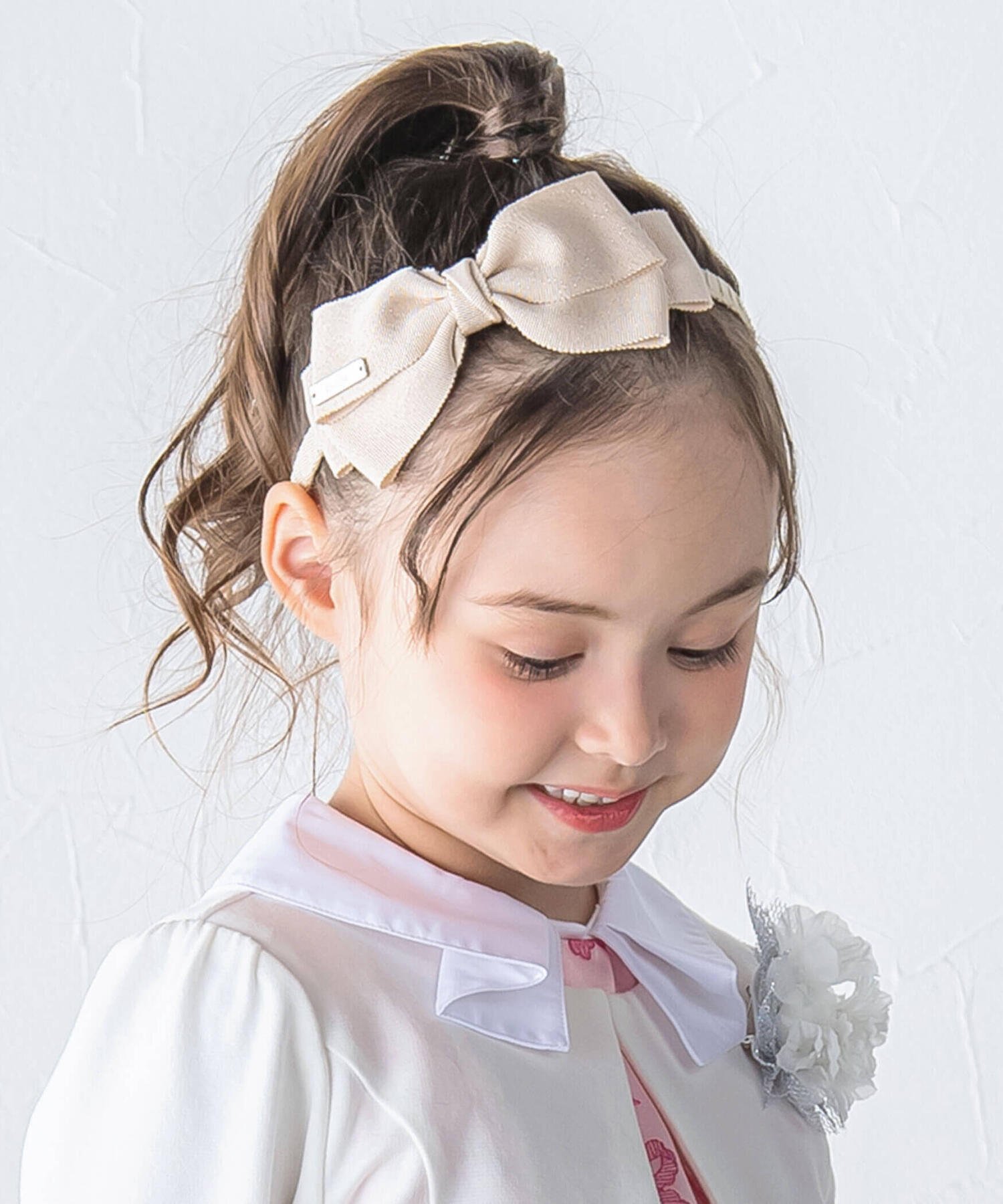 【SALE／20%OFF】BeBe 【日本製】ラメリボンカチューシャ ベベ オンライン ストア アクセサリー・腕時..