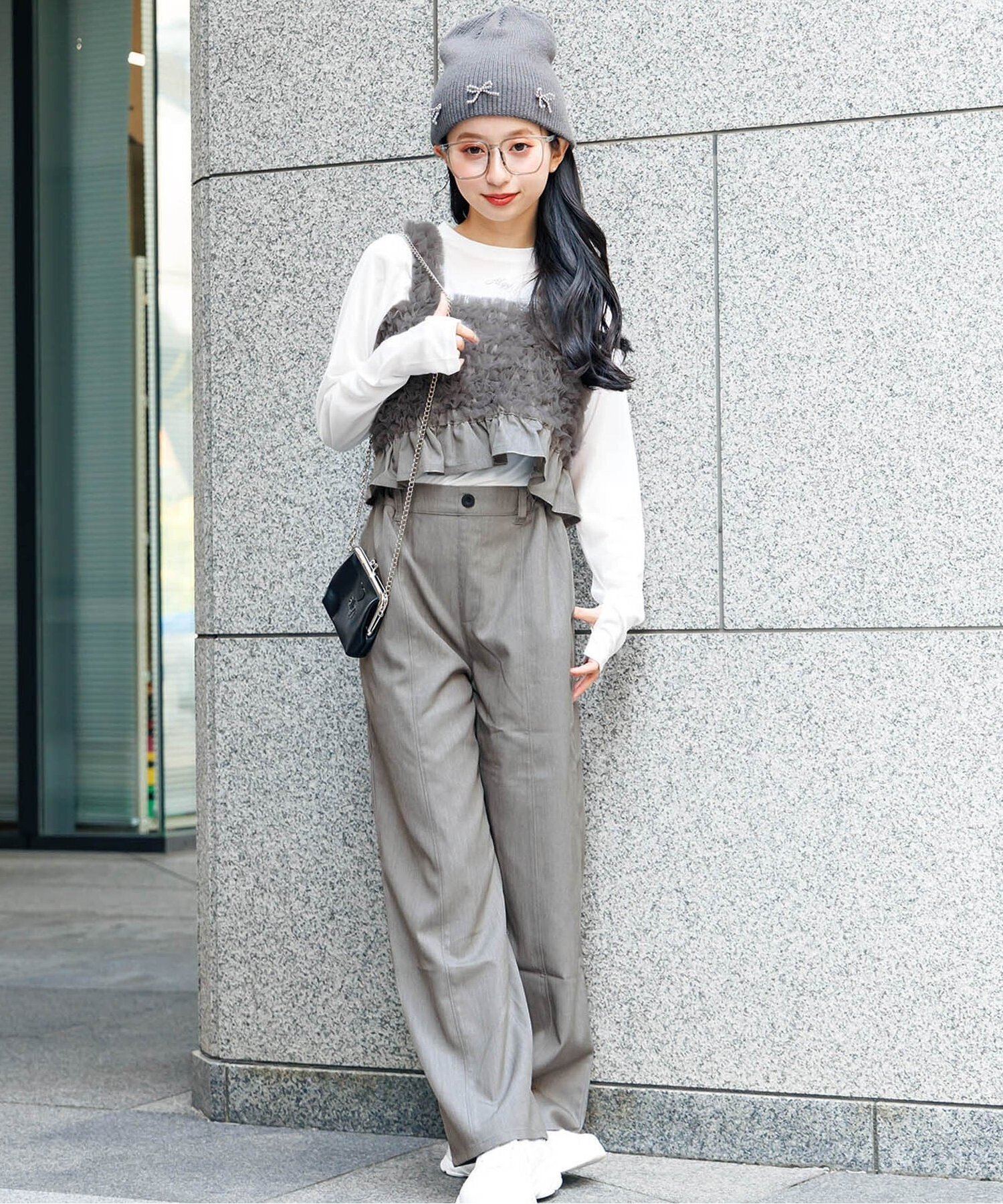 【SALE／50%OFF】algy オールインワン風フリルセットアップ エフオーオンラインストア パンツ その他のパンツ グリーン グレーのサムネイル