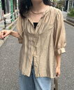 fredy emue シャイニーシアー2WAYハーフスリーブブラウス フレディ アンド グロスター トップス シャツ・ブラウス ホワイト ベージュ ネイビー ブ...
