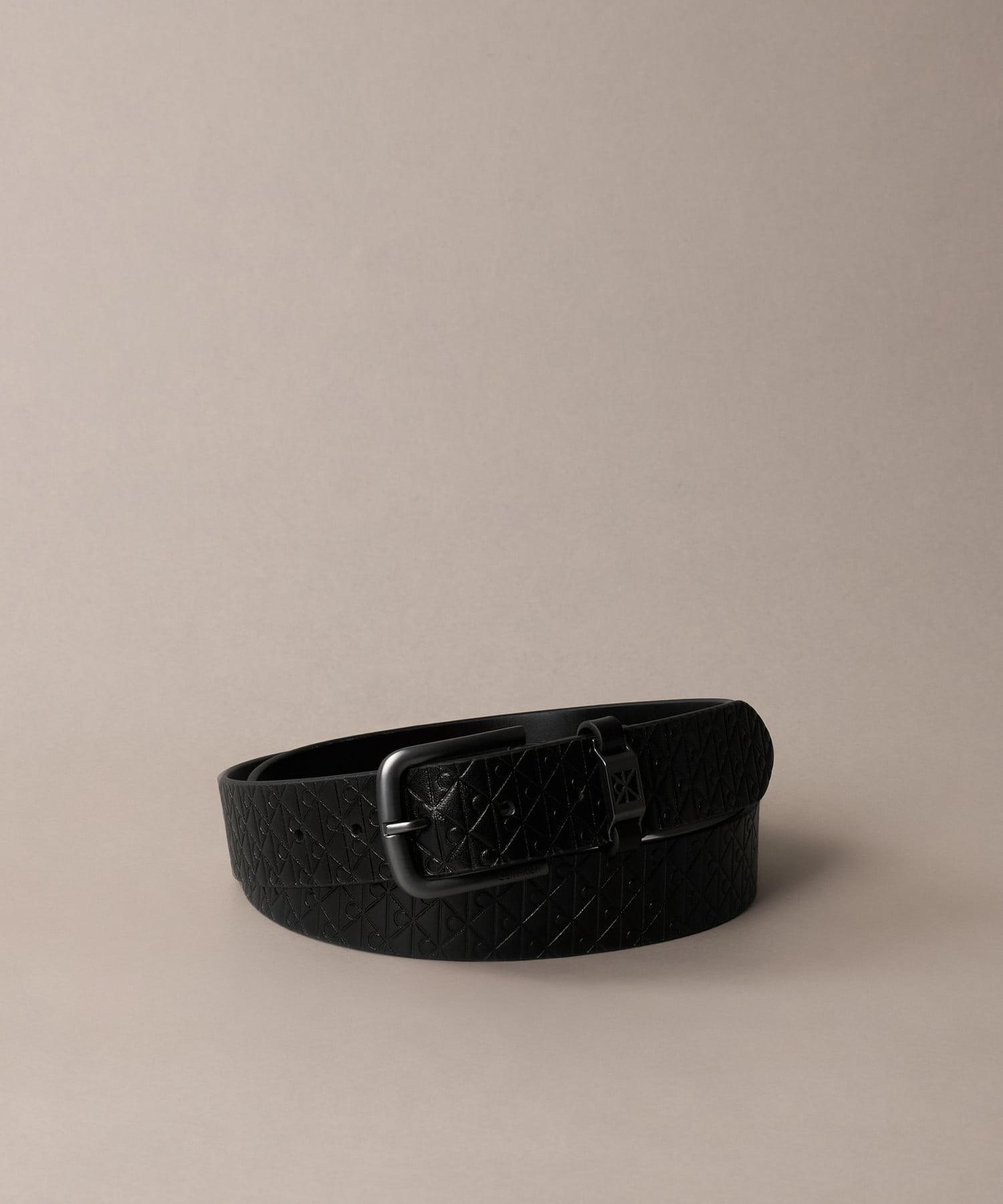 Calvin Klein Jeans Accessory (M)【公式ショップ】 カルバンクライン ベルト - ラウンドバックルオールオーバーエンブレムベルト Calvin Klein Jeans Accessory 4D7131G カルバン・クライン ファッション雑貨 ベルト ブラック【送料無料】