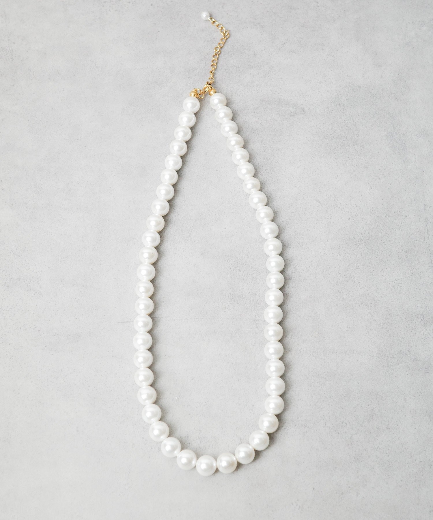 【SALE／39%OFF】realize select 一連デザイン シンプルパールネックレス レアリゼ アクセサリー・腕時計 ネックレス ホワイト