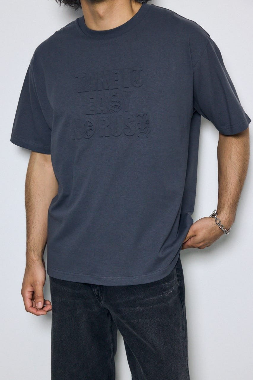 エンボスロゴTシャツ アズールバイマウジー トップス カットソー・Tシャツ ホワイト ブラック