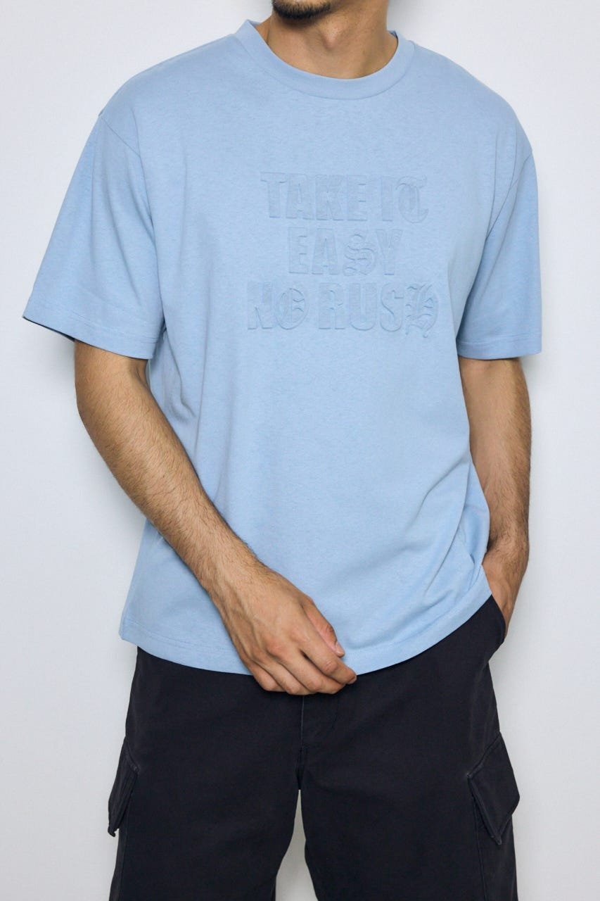 エンボスロゴTシャツ アズールバイマウジー トップス カットソー・Tシャツ ホワイト ブラック