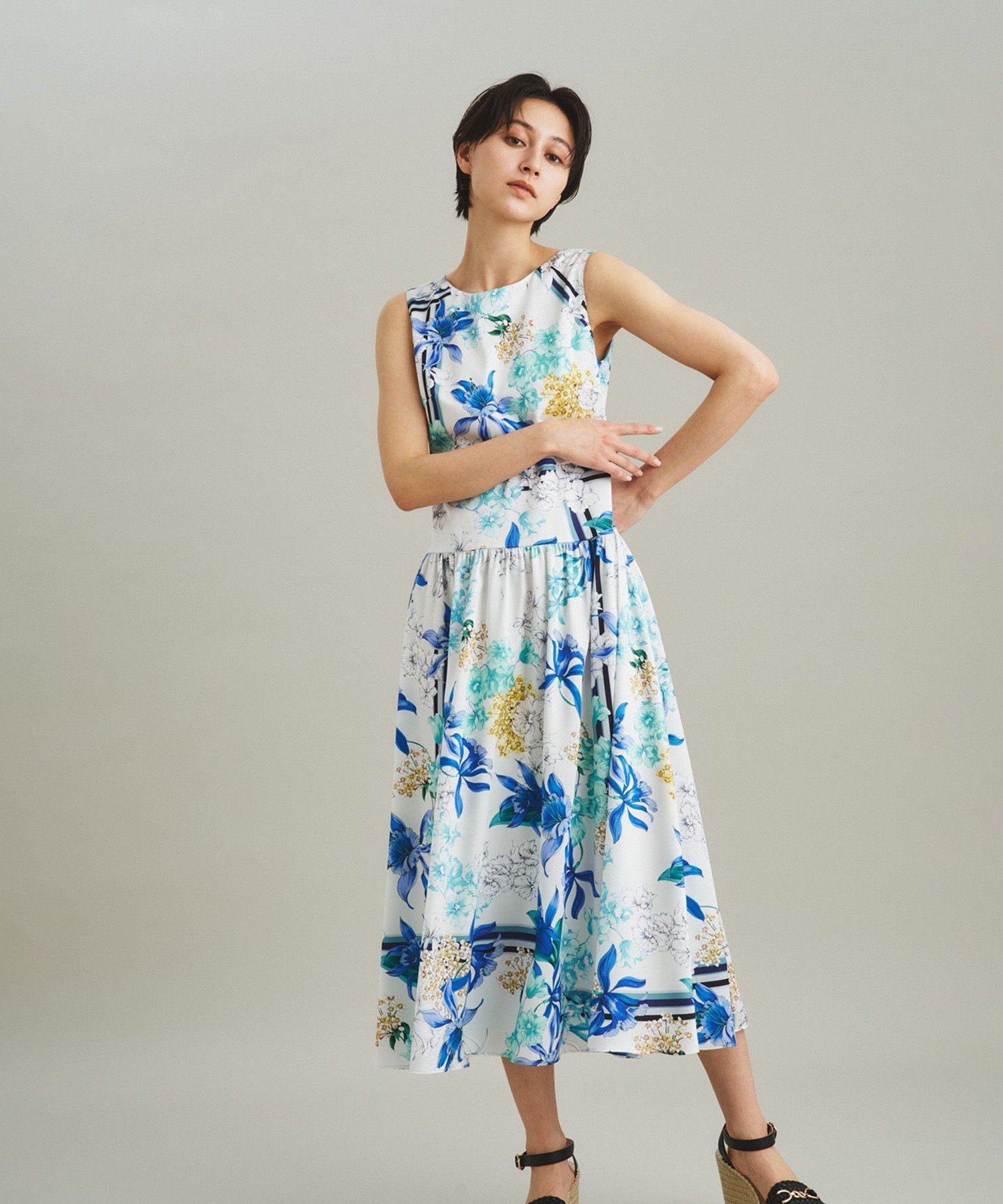 【SALE／70%OFF】GRACE CONTINENTAL フラワープリントノースリーブワンピース グレースコンチネンタル ワンピース・ドレス ワンピース ベージュ ブルー【送料無料】