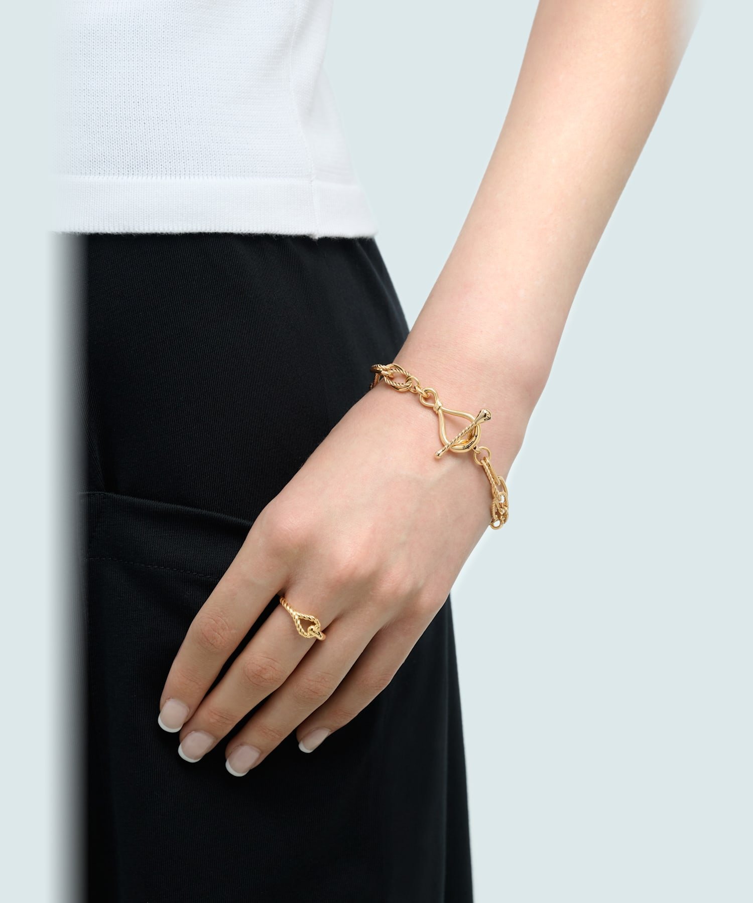 agnes b. FEMME ツイスト フープ ブレスレット "Anchor Knot" アニエスベー アクセサリー・腕時計 ブレスレット・バングル ゴールド【送料無料】