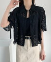 【SALE/54%OFF】emi+ シアージャガードショート丈ドロストギャザーブラウス エミプラス トップス シャツ・ブラウス ブラック イエロー ホワイト