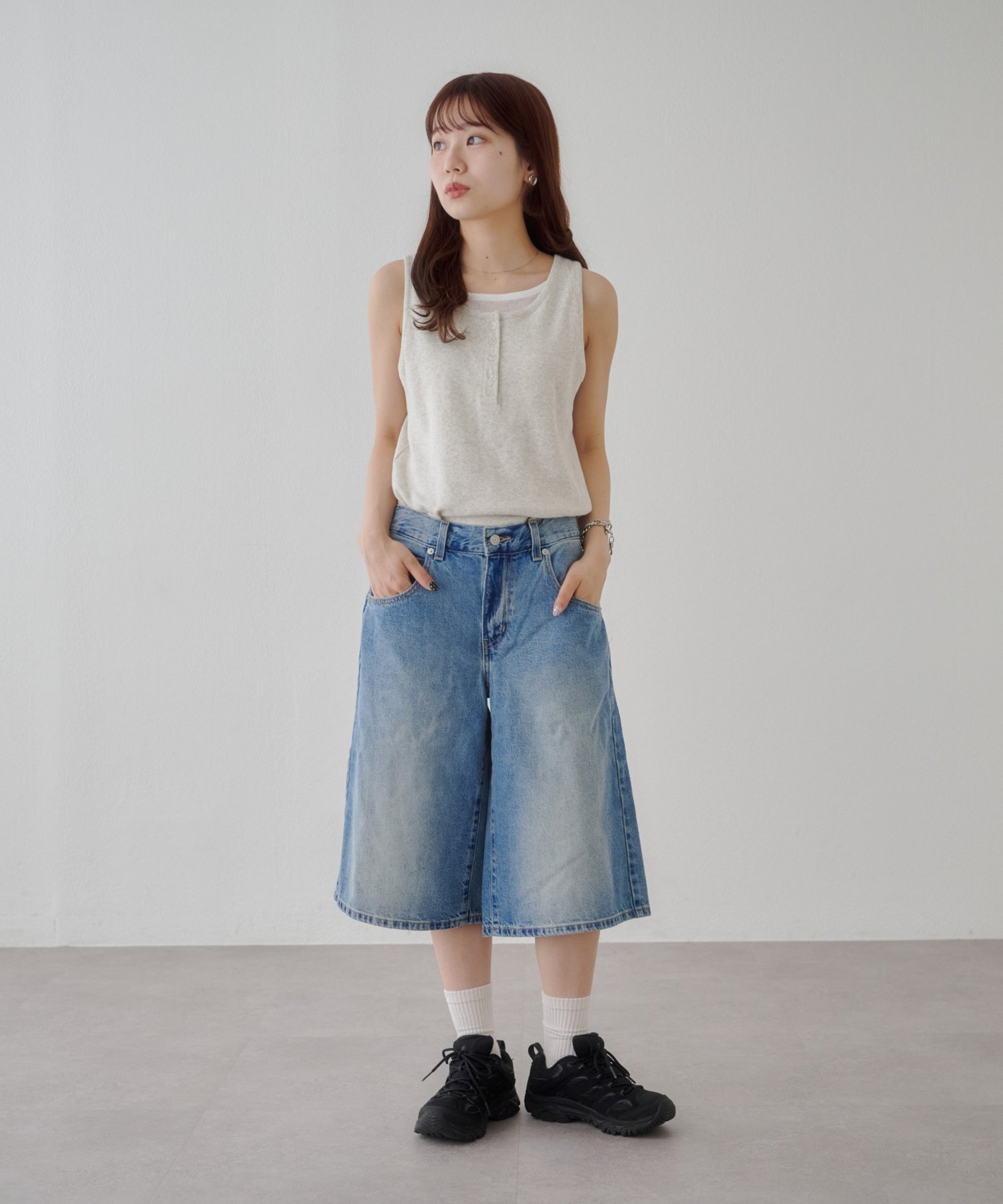 Levi's SUPPER BAGGY JORT ディスコート パンツ その他のパンツ ブルー