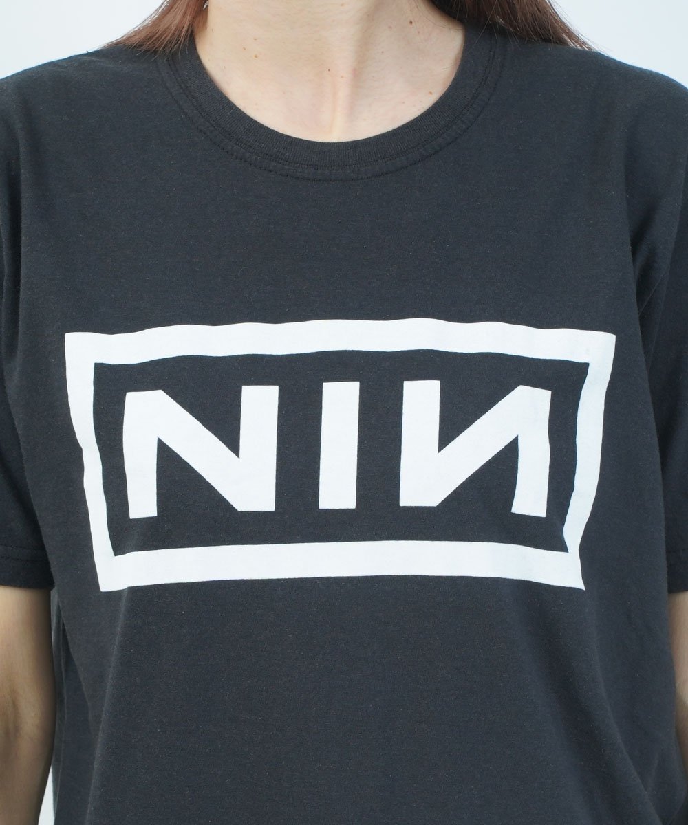 THRIFTY LOOK スリフティールック nine inch nails ブルーコムブルー トップス カットソー・Tシャツ ブラック【送料無料】