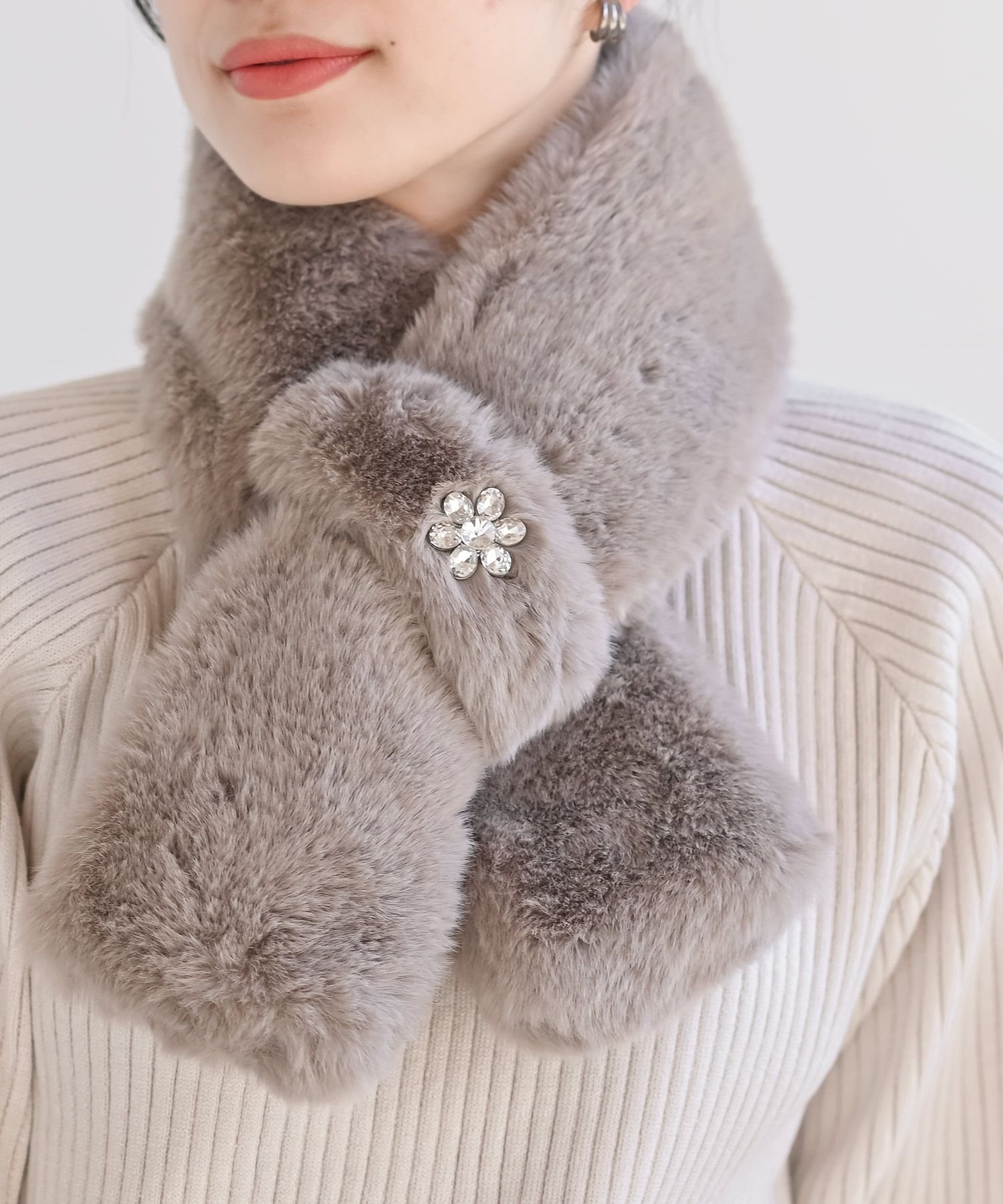 rps フェイクファーストール アールピーエス ファッション雑貨 マフラー・ストール・ネックウォーマー ブラウンのサムネイル