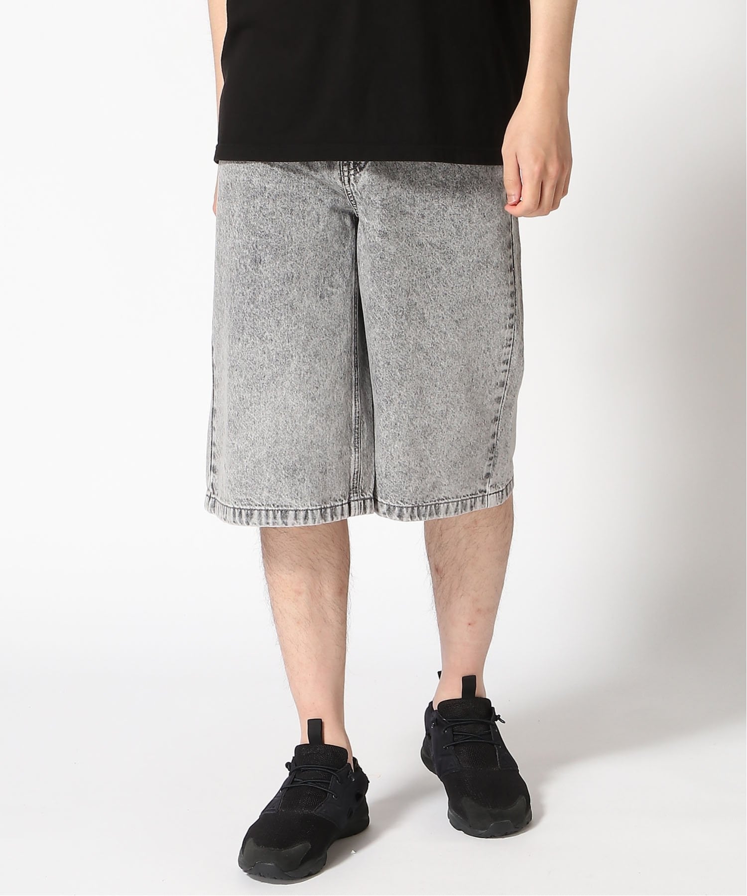 乐天商城 - 【SALE／55%OFF】GUESS GUESS デニム ショートパンツ (M)UNI Denim Shorts ゲス パンツ ジーンズ・デニムパンツ グレー【送料無料】