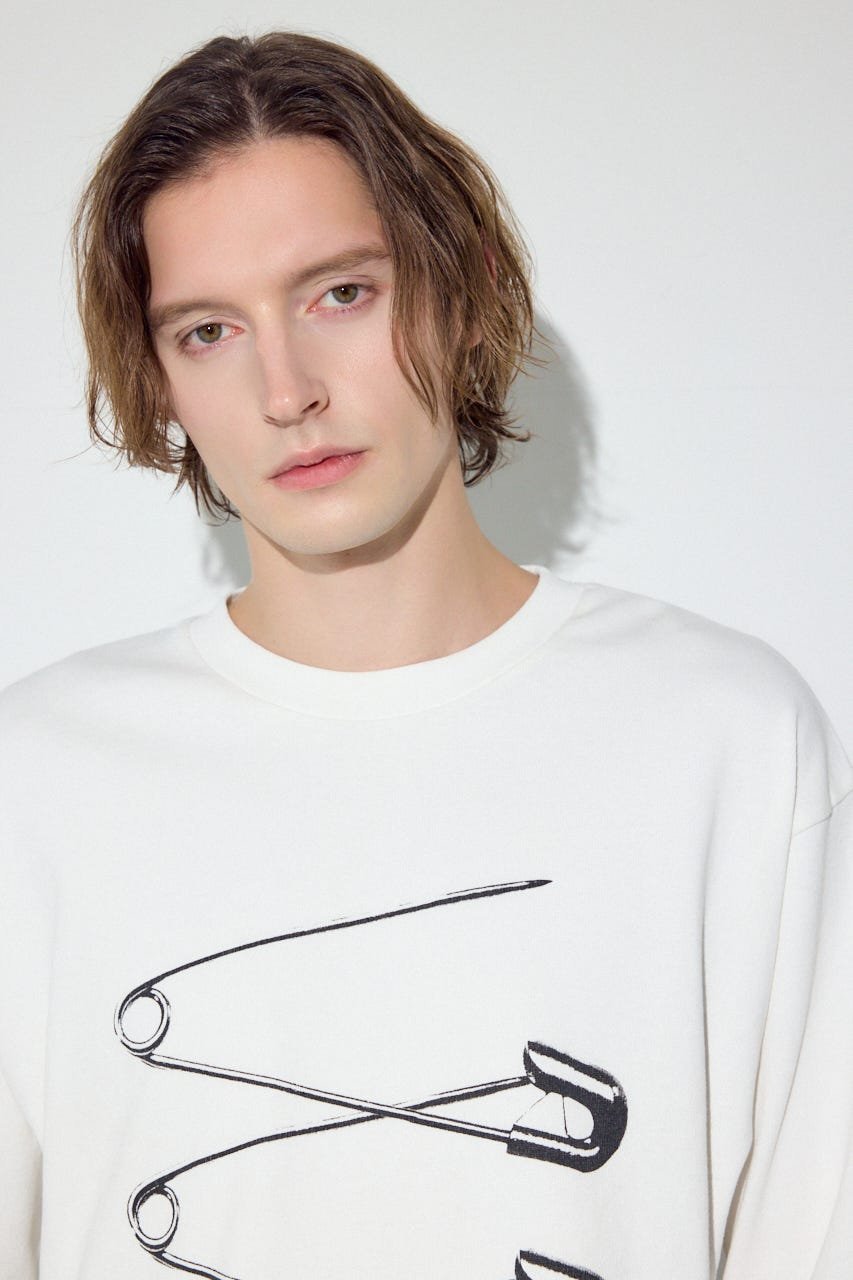 SAFETY PIN長袖Tシャツ アズールバイマウジー トップス カットソー・Tシャツ ホワイト ブラック