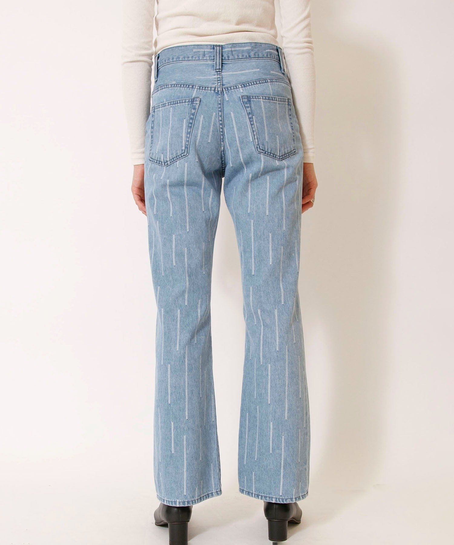 Johnbull Johnbull/(W)ジャガードデニムブーツカットパンツ ジョンブルプライベートラボ パンツ ジーンズ・デニムパンツ ブルー