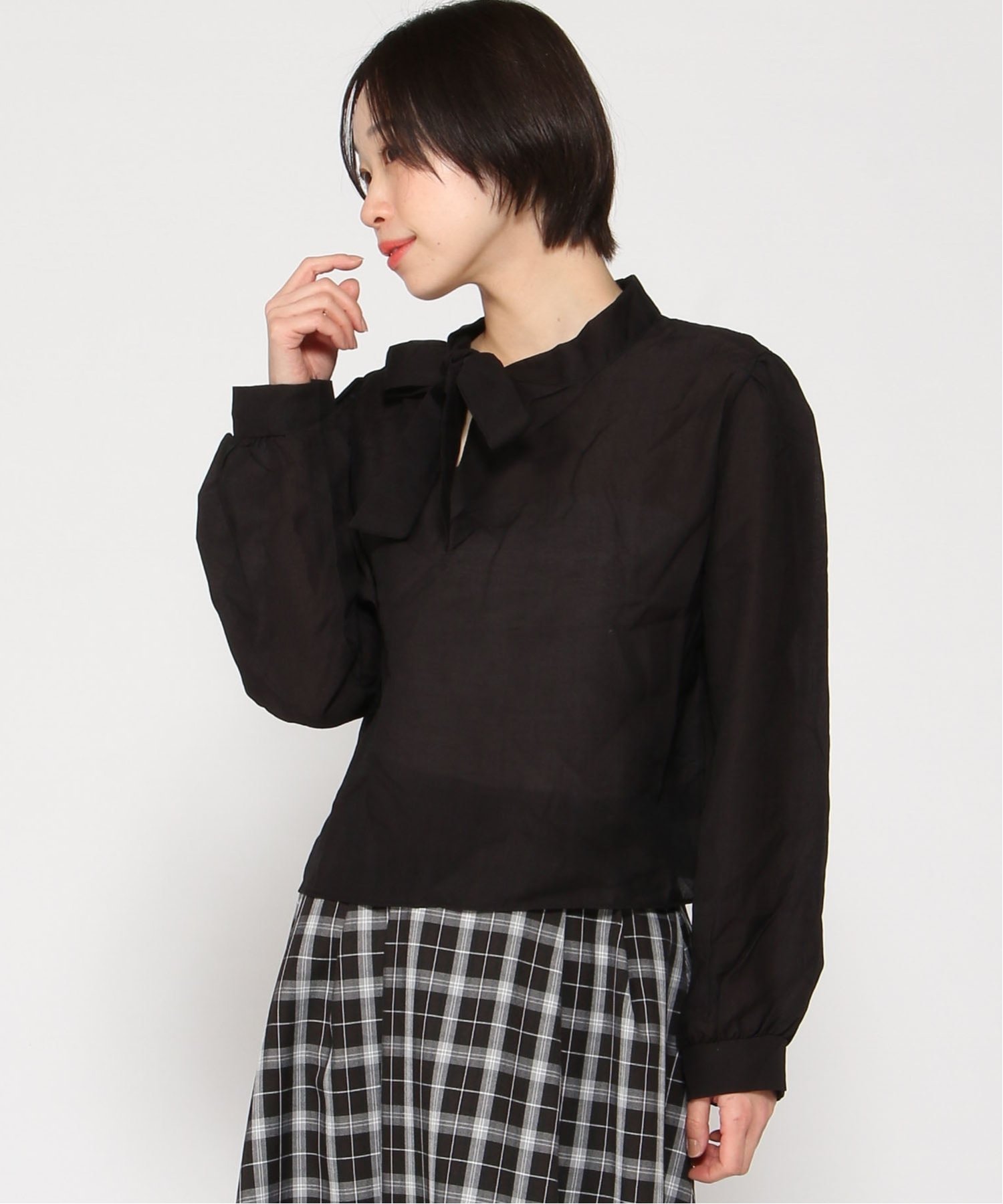 VIVIDLADY VIVIDLADY/(W)タイ付き ショート丈 ブラウス ビビッドレディー トップス シャツ・ブラウス ホワイト ピンク ブラック