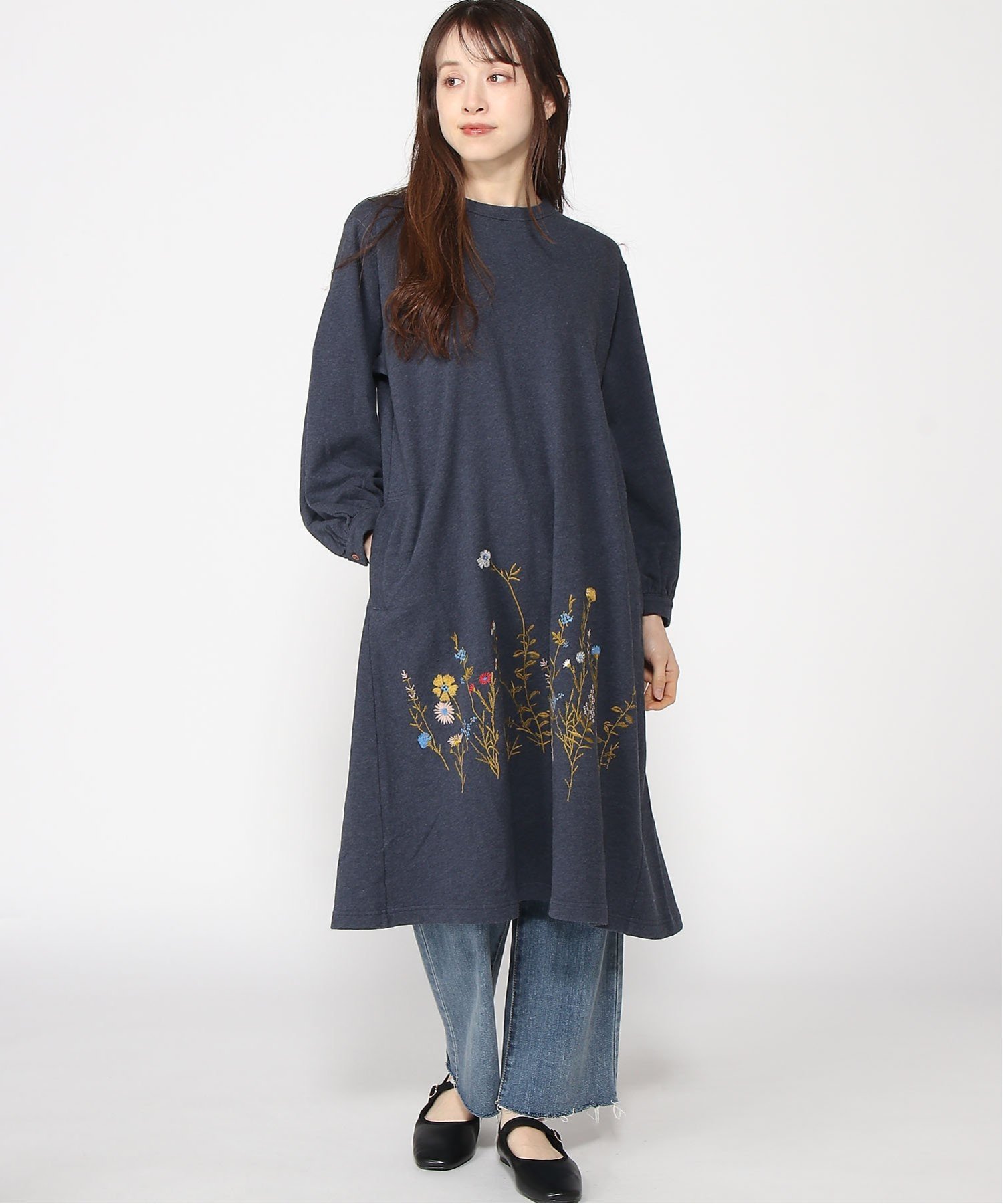 【SALE／50%OFF】SUPER HAKKA シーナリーフラワー刺繍裏毛ワンピース スーパーハッカ ワンピース・ドレ..