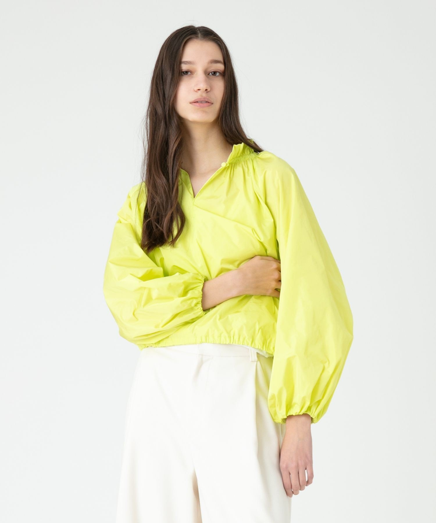 LOULOU WILLOUGHBY 【LOULOU WILLOUGHBY】タフタバルーンブラウス アルアバイル トップス シャツ・ブラウス ブラック イエロー