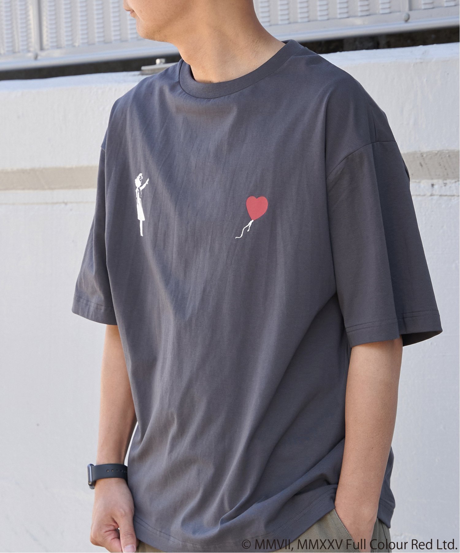 VENCE share style MENs 【接触冷感】Banksy バンクシー Girl with Balloon プリントT ヴァンス エクスチェンジ トップス カットソー・Tシャツ グレー ホワイト ブラック