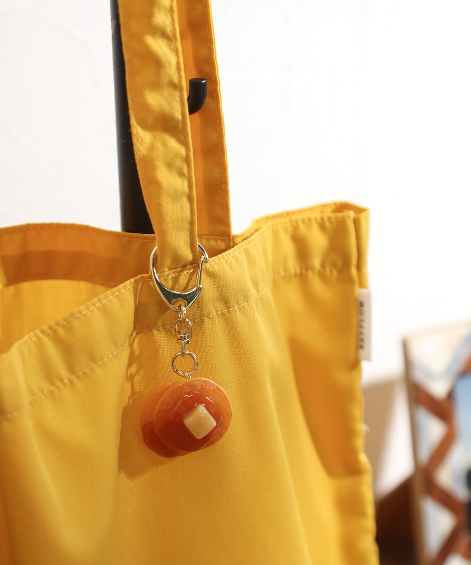 BAYFLOW (U)ショクヒンキーホルダーPAN ベイフロー ファッション雑貨 チャーム・キーチェーン ベージュのサムネイル