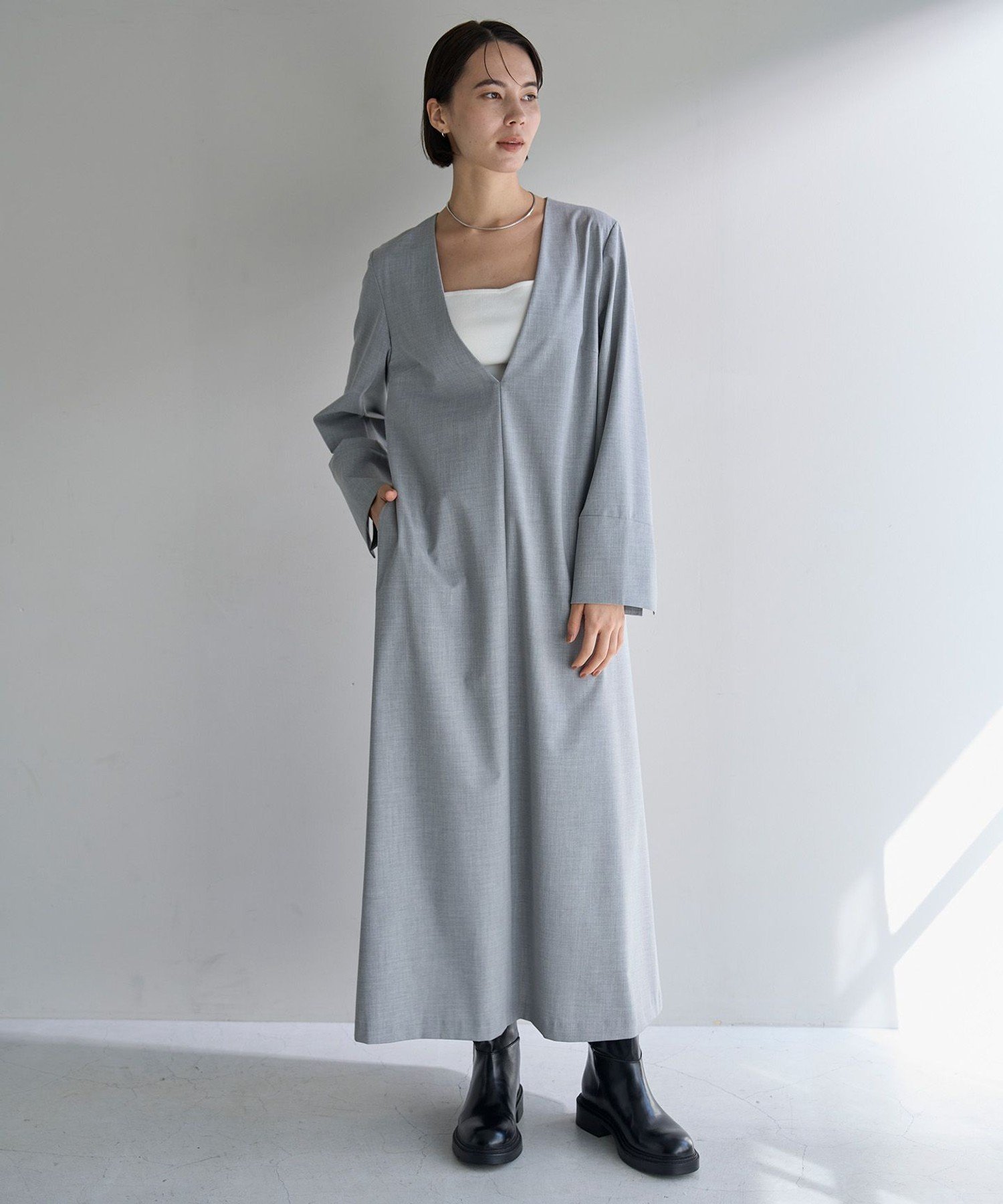 【SALE／30%OFF】UNFILO L 【洗える】ウールライク Vネックワンピース アンフィーロ ワンピース・ドレス ワンピース グレー ネイビー【送料無料】のサムネイル
