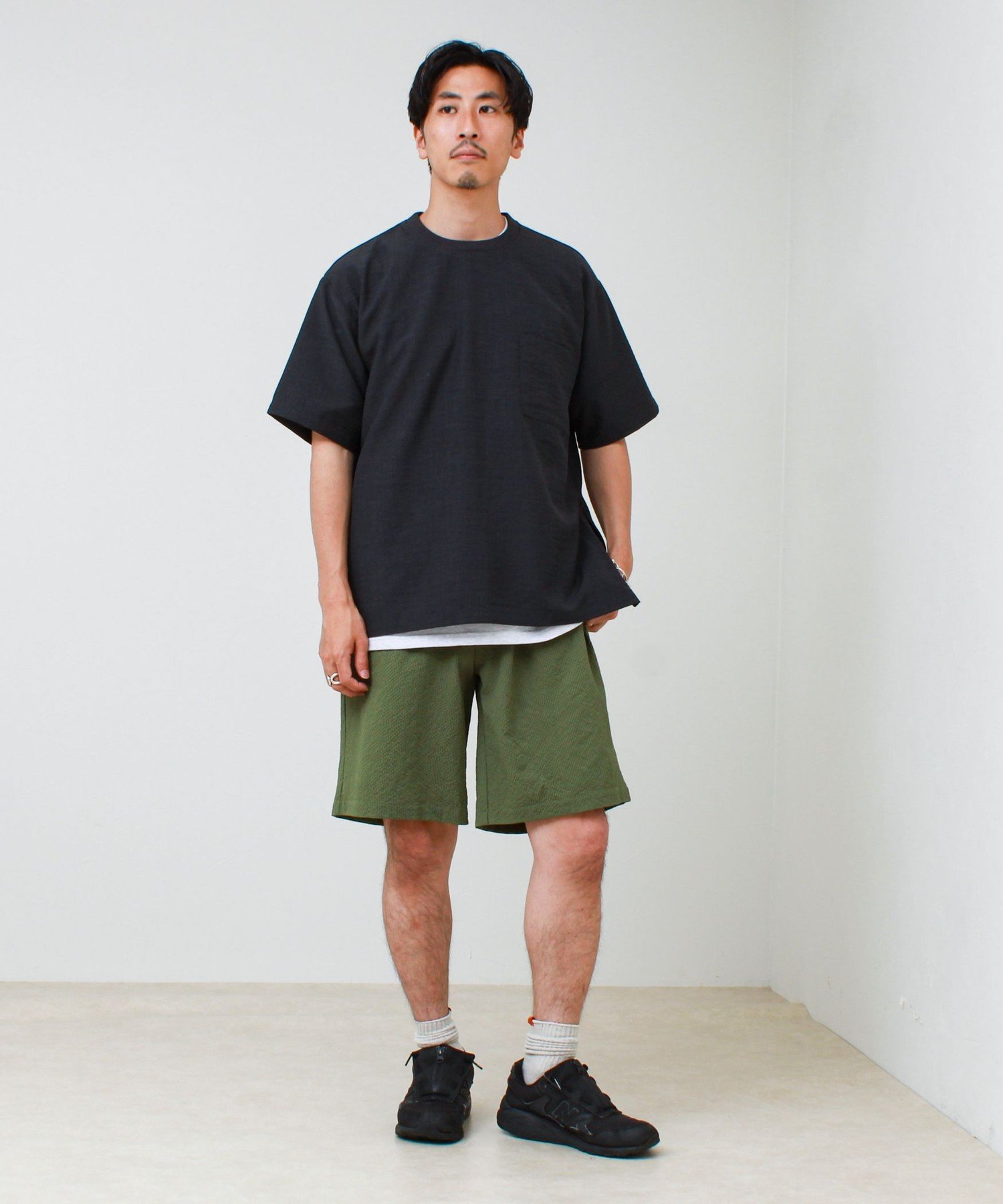 【布帛ライクできれい見え】麻混サイドジップTシャツ フレディ アンド グロスター トップス カットソー・Tシャツ ブラウン グレー
