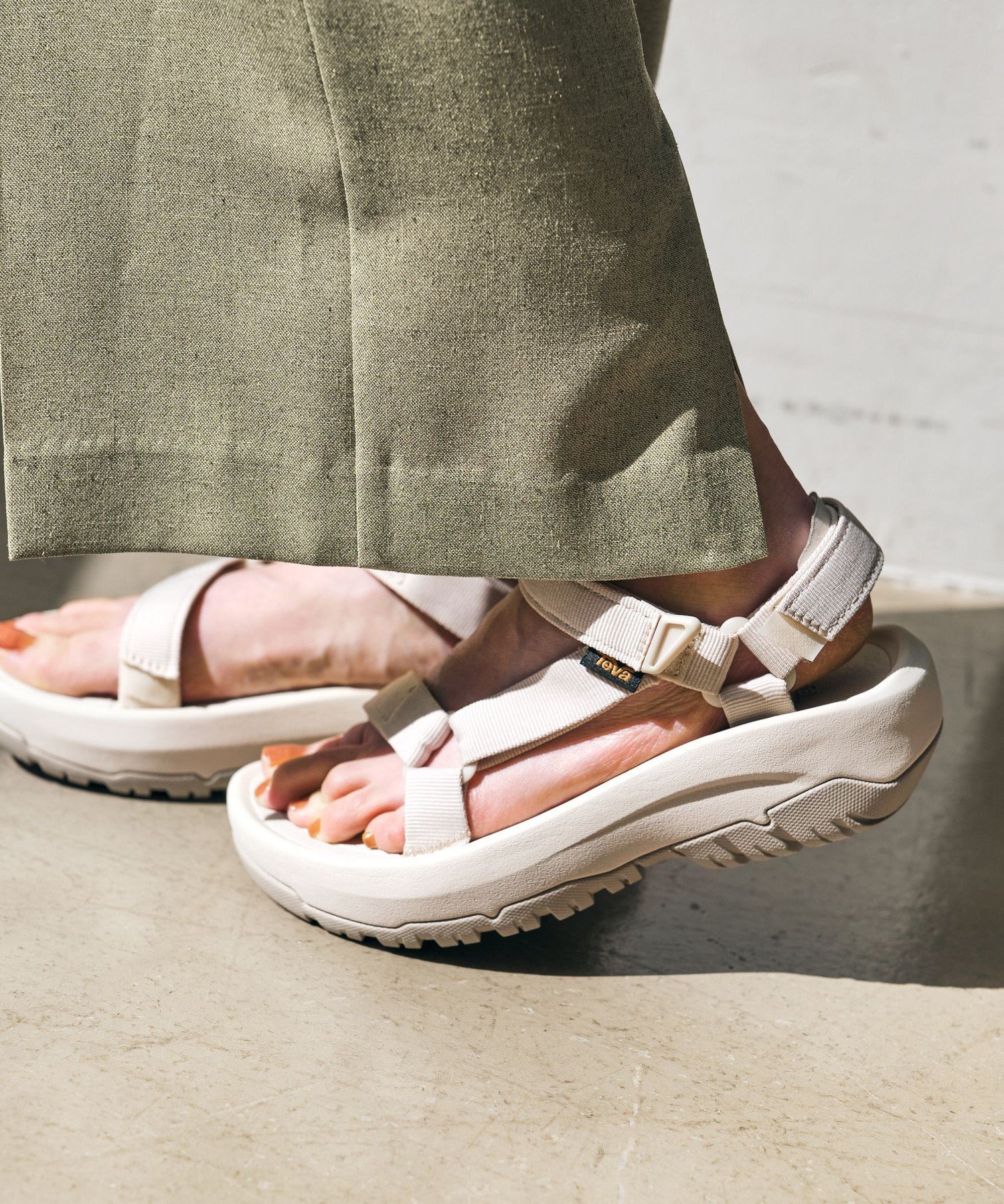 UNITED ARROWS green label relaxing 【別注】＜Teva＞HURRICANE XLT2 AMPSOLE サンダル ユナイテッドアローズ グリーンレーベルリラクシング シューズ・靴 サンダル ホワイト【送料無料】