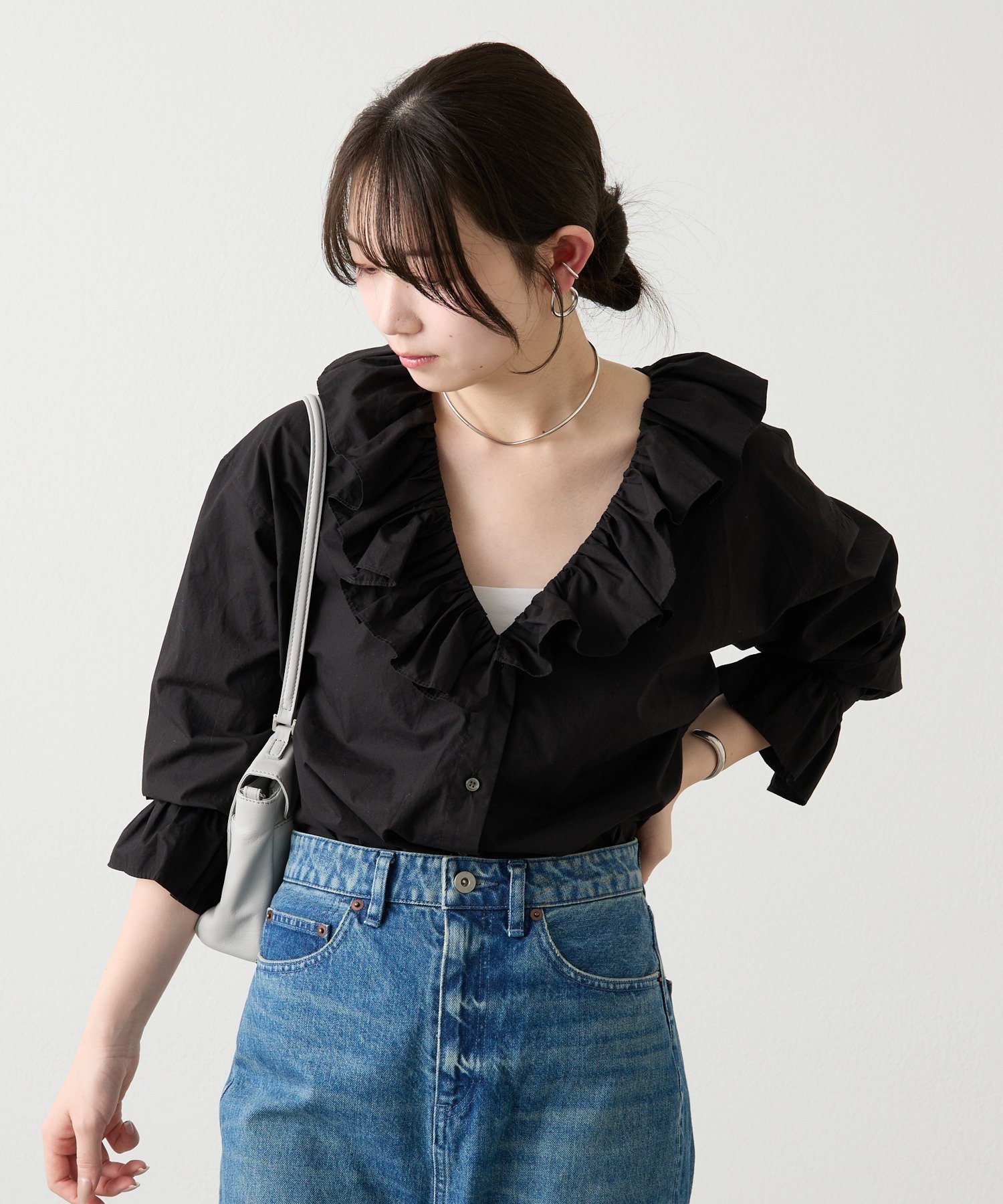【SALE／15%OFF】russet ラッフルシャツ ラシット トップス シャツ・ブラウス ホワイト ブラック【送料無料】