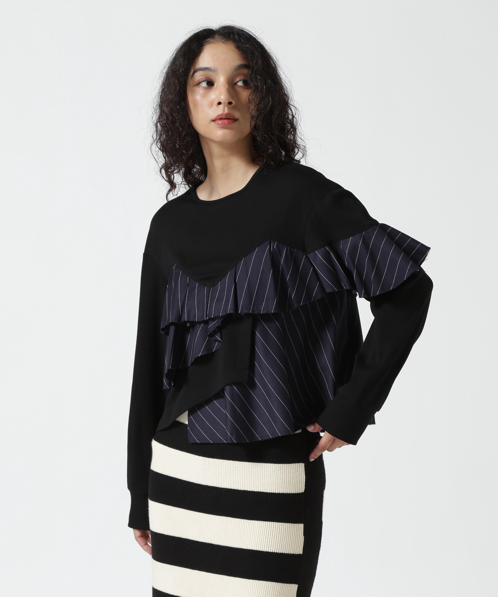ROYAL FLASH AULA/アウラ/別注ストライプフリル切替トップス ロイヤルフラッシュ トップス カットソー・Tシャツ ブラック ホワイト