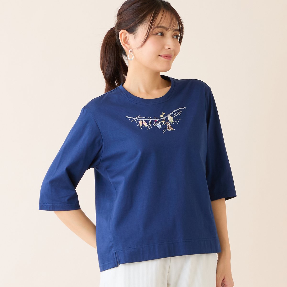 LOBJIE 【洗える・綿100%・日本製】モチーフ刺繍Tシャツ ロブジェ トップス カットソー・Tシャツ ネイビー