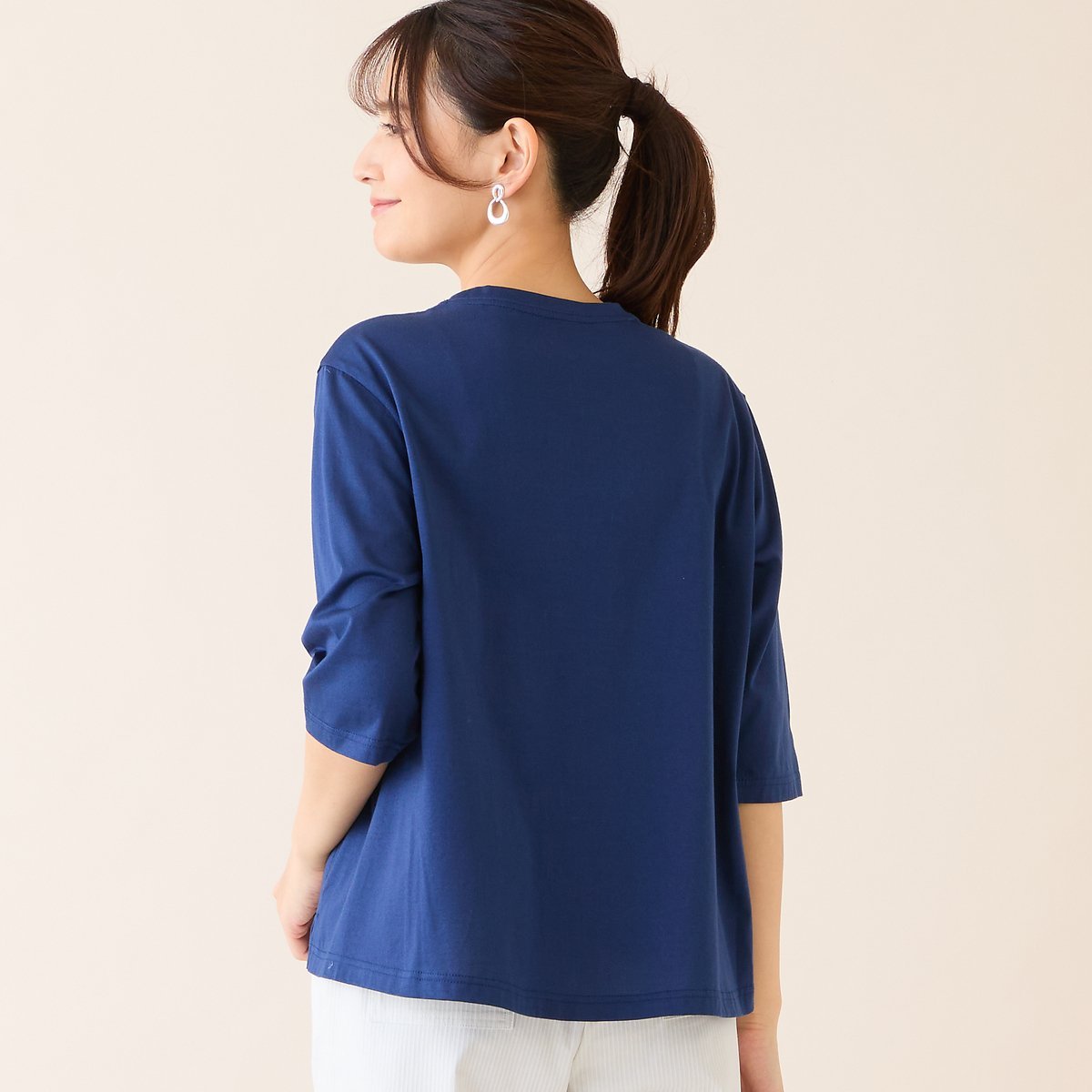 LOBJIE 【洗える・綿100%・日本製】モチーフ刺繍Tシャツ ロブジェ トップス カットソー・Tシャツ ネイビー