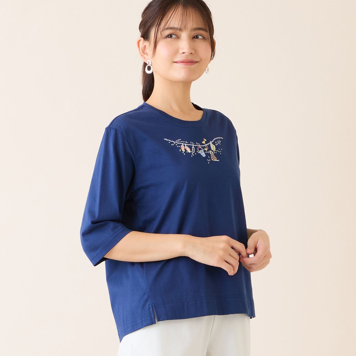 LOBJIE 【洗える・綿100%・日本製】モチーフ刺繍Tシャツ ロブジェ トップス カットソー・Tシャツ ネイビー