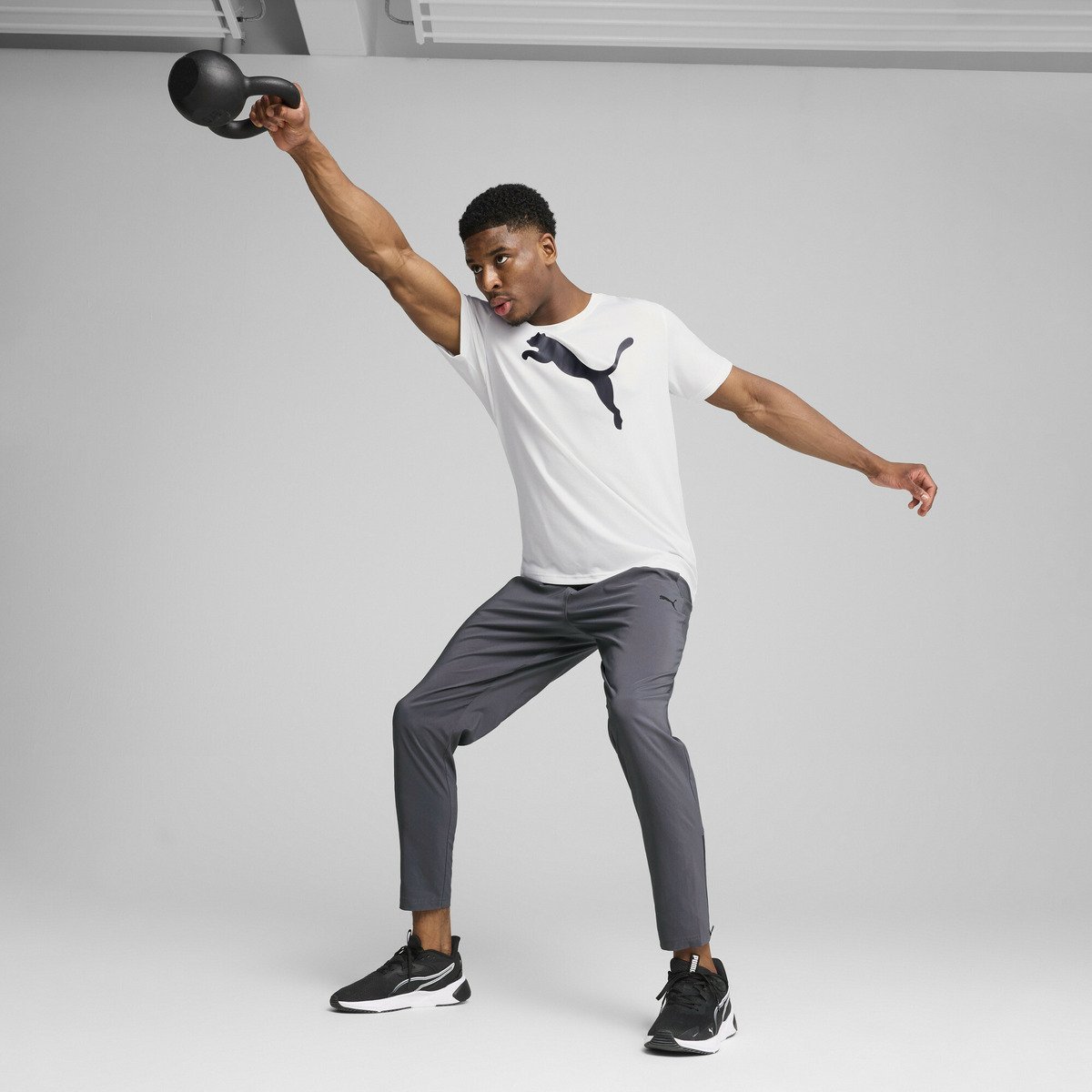 PUMA メンズ トレーニング TAD エッセンシャル ウーブン テーパード パンツ TAD ESS Woven Tapered Pant プーマ パンツ その他のパンツ グレー【送料無料】