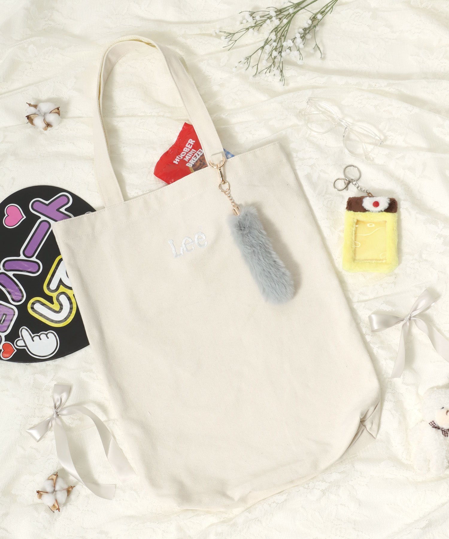【SALE／2%OFF】Lee Lee リー トートバッグ トート ワンポイント ロゴ 刺繍 推し活 キャンバス しっぽ キーホルダー付 サロンハミュー バッグ トートバッグ ホワイト【送料無料】