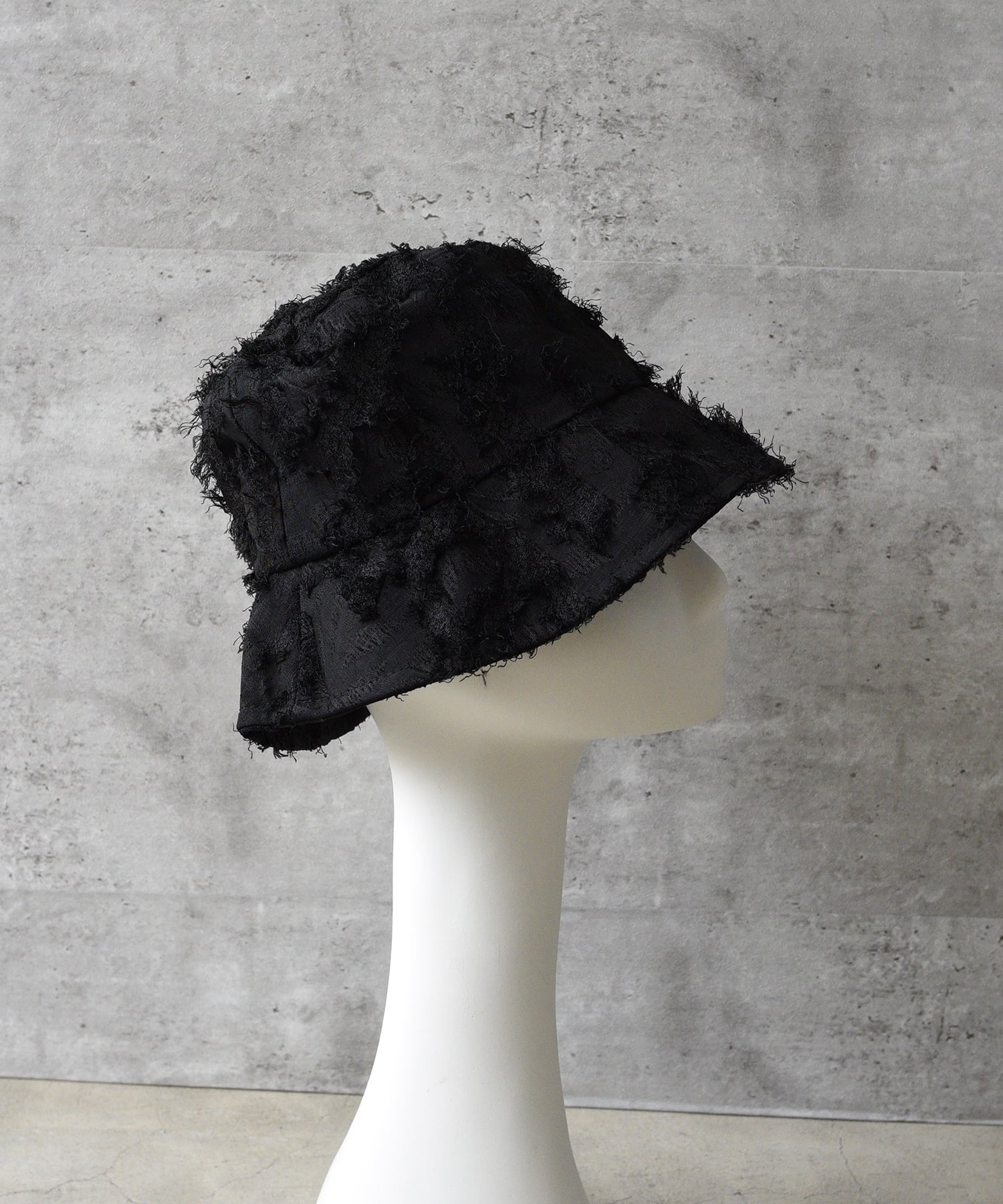 【SALE／60%OFF】styiro styiro/シャギーフリンジバケットハット イストワール 帽子 ハット ブラック