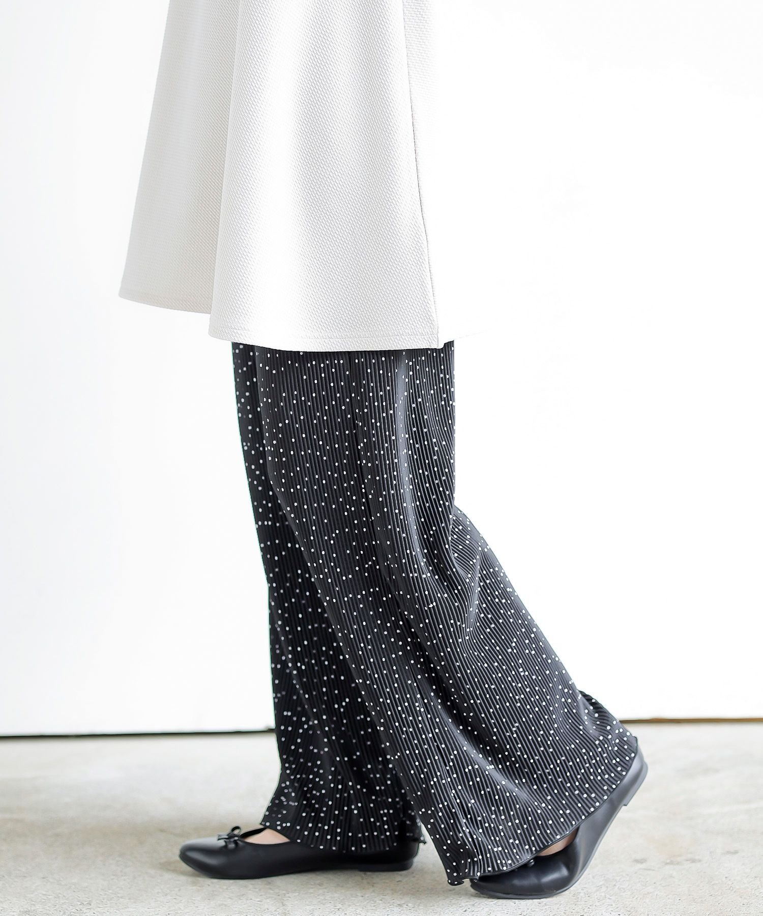 rps 柄アソートプリーツパンツ アールピーエス パンツ その他のパンツ ブラック ホワイト グレー ベージュ グリーン ブルー ネイビーのサムネイル