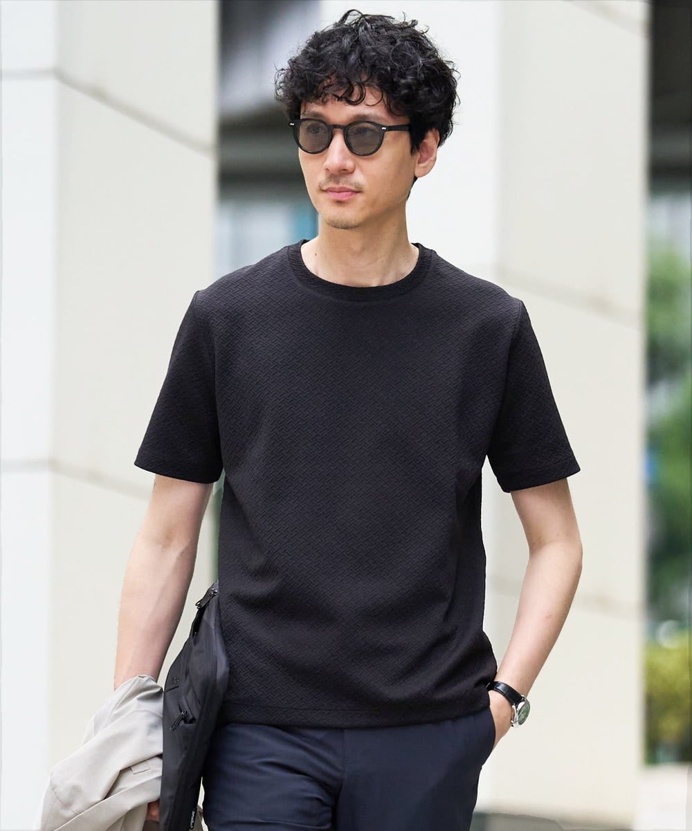 【イージーケア/洗濯機で洗える/毛玉になりにくい】ライトキカジャカードクルーネックスマートTシャツ アー・ヴェ・ヴェ トップス カットソー・Tシャツ ホワイト ブラック